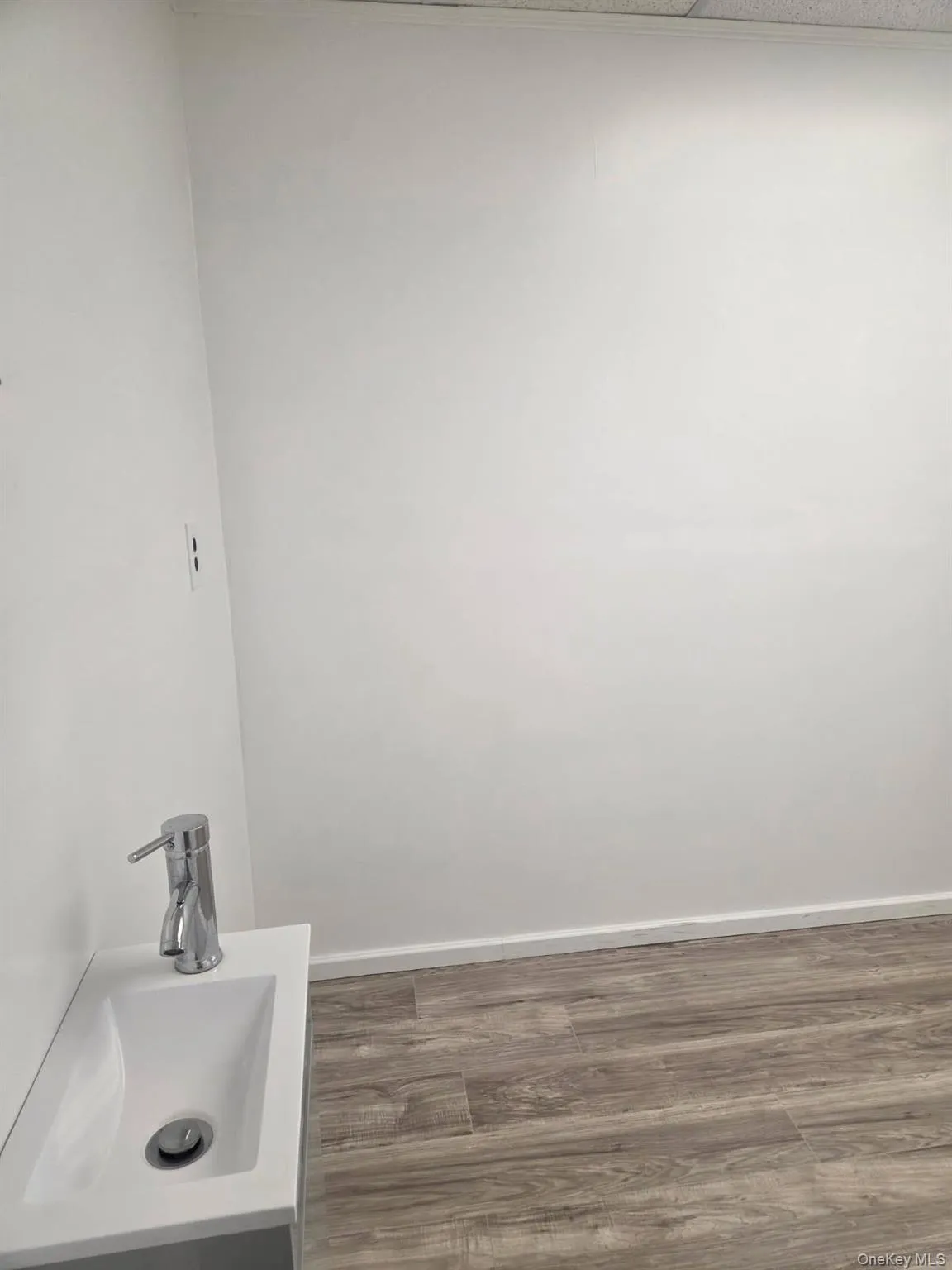 631 Montauk Highway, Islip, NY, ,Commercial Lease,For Rent,Montauk,0,986976 631 Montauk Highway, Islip, NY, ,Commercial Lease,For Rent,Montauk,0,986976