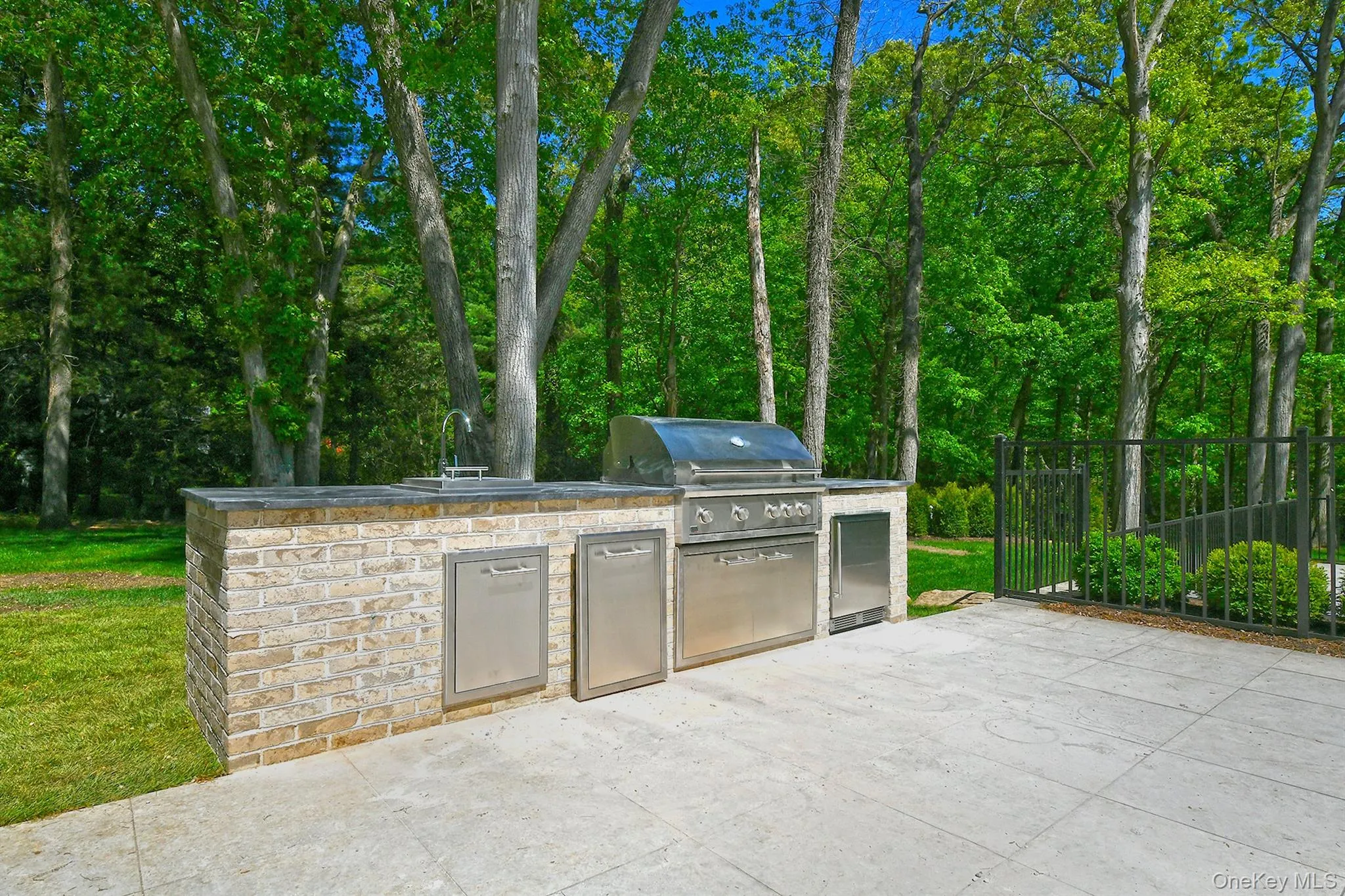 20 Knollwood Road, Oyster Bay, NY, 6 Bedrooms Bedrooms, 10 Rooms Rooms,7 BathroomsBathrooms,Residential,For Rent,Knollwood,0,986988 20 Knollwood Road, Oyster Bay, NY, 6 Bedrooms Bedrooms, 10 Rooms Rooms,7 BathroomsBathrooms,Residential,For Rent,Knollwood,0,986988