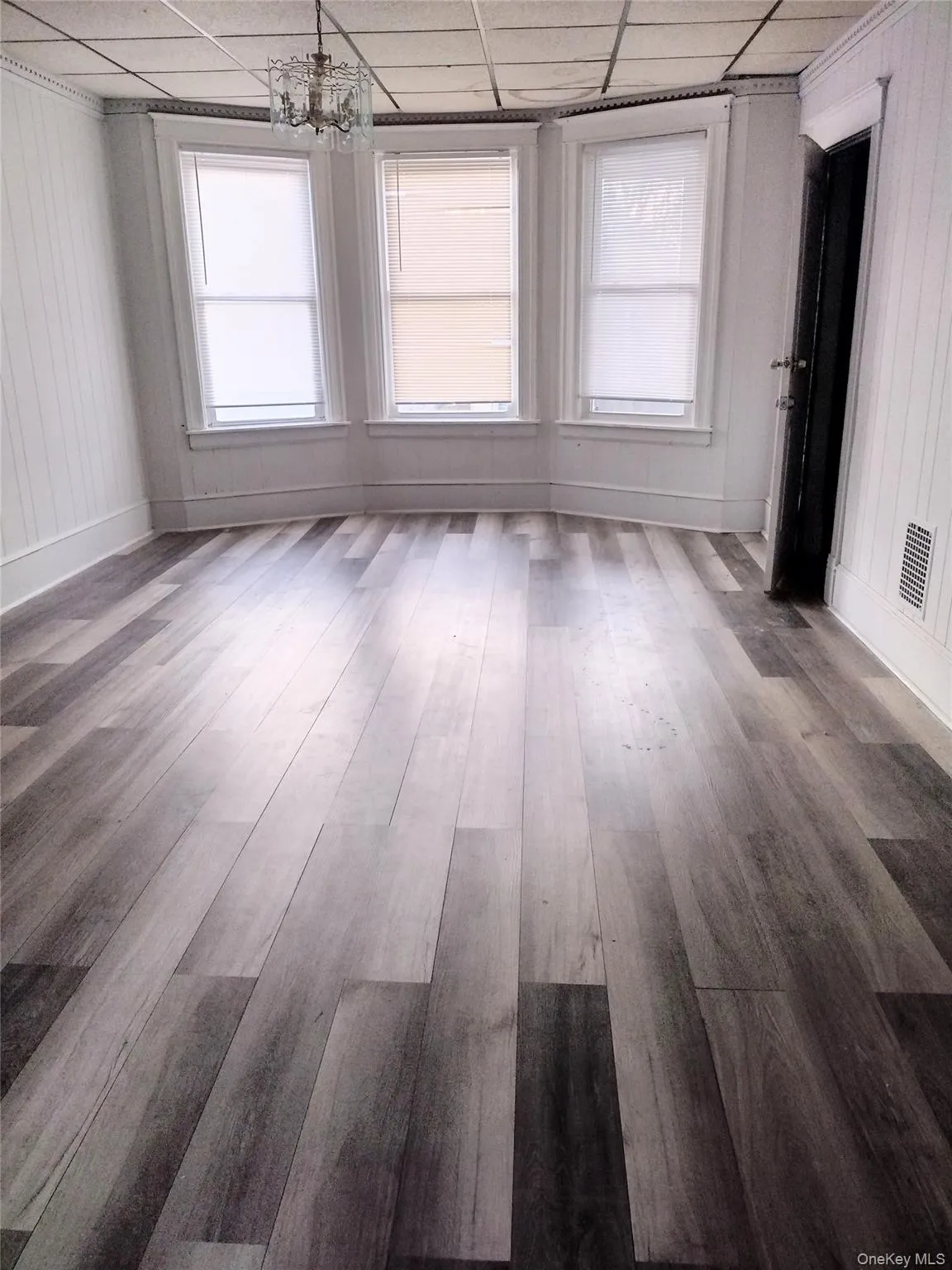 15 Hoffman Avenue, Poughkeepsie, NY, 3 Bedrooms Bedrooms, 5 Rooms Rooms,1 BathroomBathrooms,Residential Lease,For Rent,Hoffman,0,986994 15 Hoffman Avenue, Poughkeepsie, NY, 3 Bedrooms Bedrooms, 5 Rooms Rooms,1 BathroomBathrooms,Residential Lease,For Rent,Hoffman,0,986994