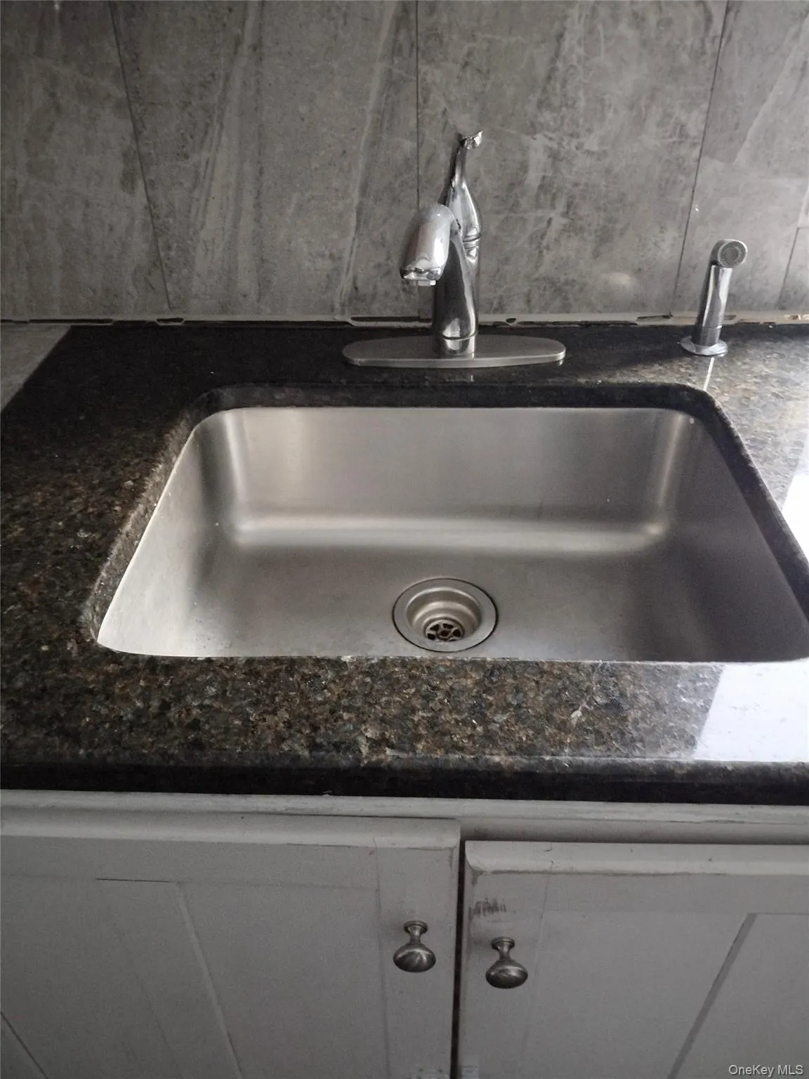 15 Hoffman Avenue, Poughkeepsie, NY, 3 Bedrooms Bedrooms, 5 Rooms Rooms,1 BathroomBathrooms,Residential Lease,For Rent,Hoffman,0,986994 15 Hoffman Avenue, Poughkeepsie, NY, 3 Bedrooms Bedrooms, 5 Rooms Rooms,1 BathroomBathrooms,Residential Lease,For Rent,Hoffman,0,986994