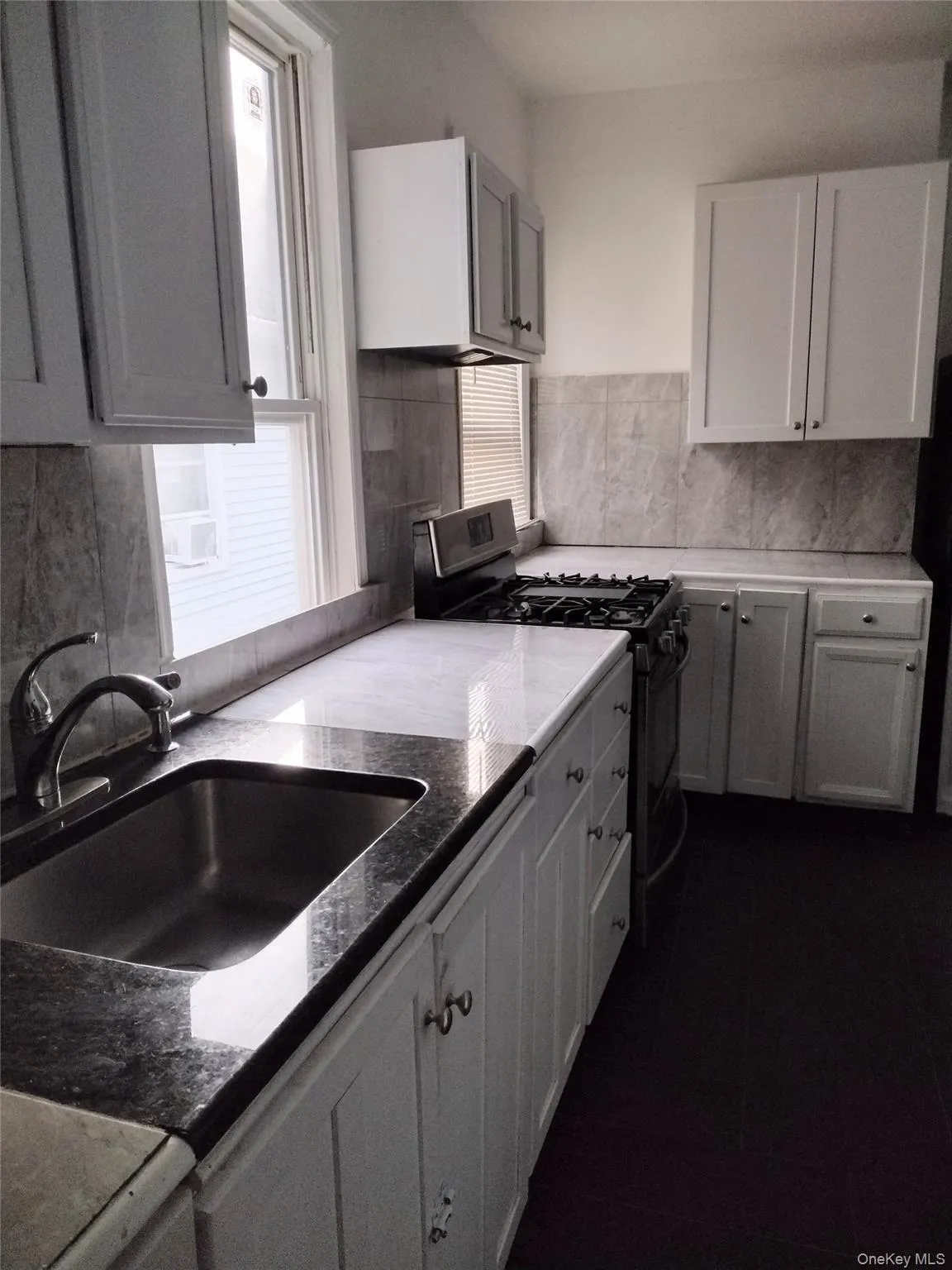 15 Hoffman Avenue, Poughkeepsie, NY, 3 Bedrooms Bedrooms, 5 Rooms Rooms,1 BathroomBathrooms,Residential Lease,For Rent,Hoffman,0,986994 15 Hoffman Avenue, Poughkeepsie, NY, 3 Bedrooms Bedrooms, 5 Rooms Rooms,1 BathroomBathrooms,Residential Lease,For Rent,Hoffman,0,986994