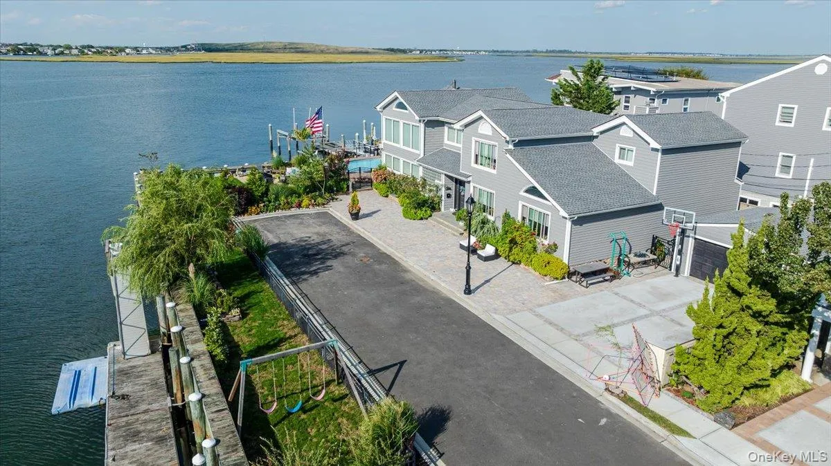 Bird's eye view of a nearby body of water Bird's eye view of a nearby body of water
