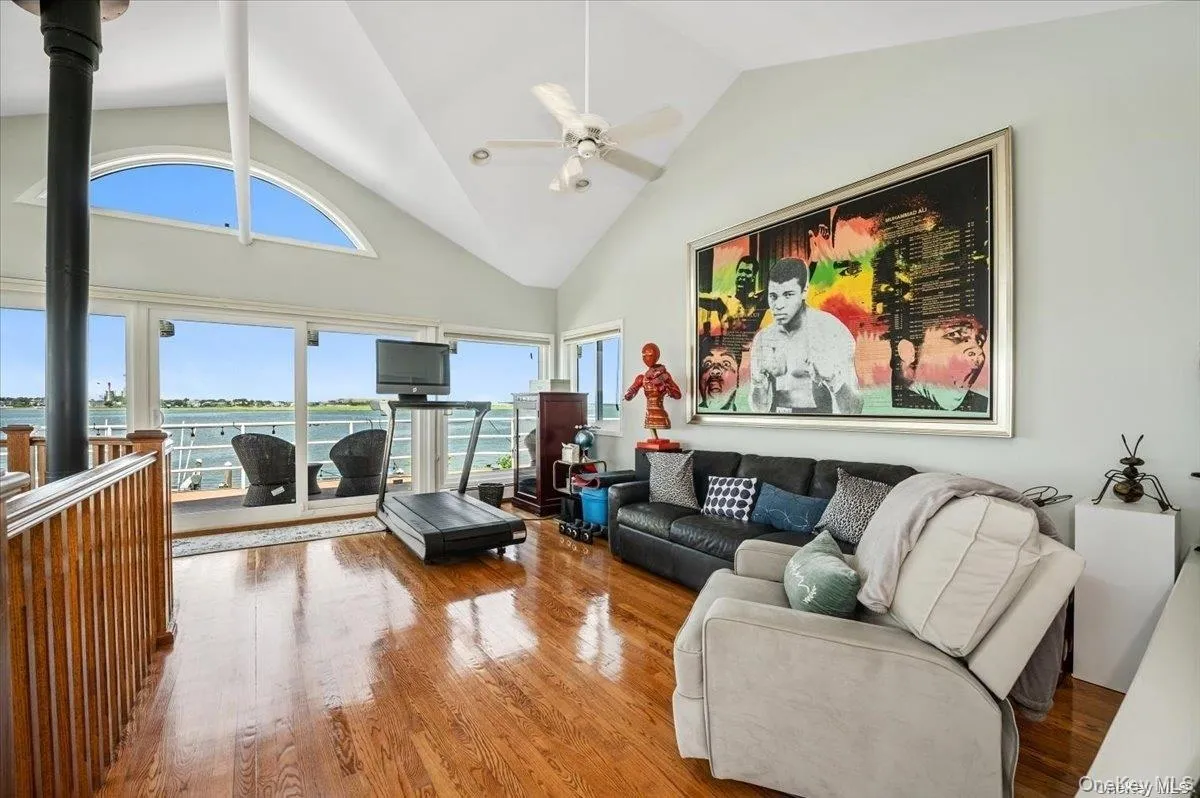 94 Heron Street, Long Beach, NY, 5 Bedrooms Bedrooms, 10 Rooms Rooms,3 BathroomsBathrooms,Residential Lease,For Rent,Heron,0,987015 94 Heron Street, Long Beach, NY, 5 Bedrooms Bedrooms, 10 Rooms Rooms,3 BathroomsBathrooms,Residential Lease,For Rent,Heron,0,987015