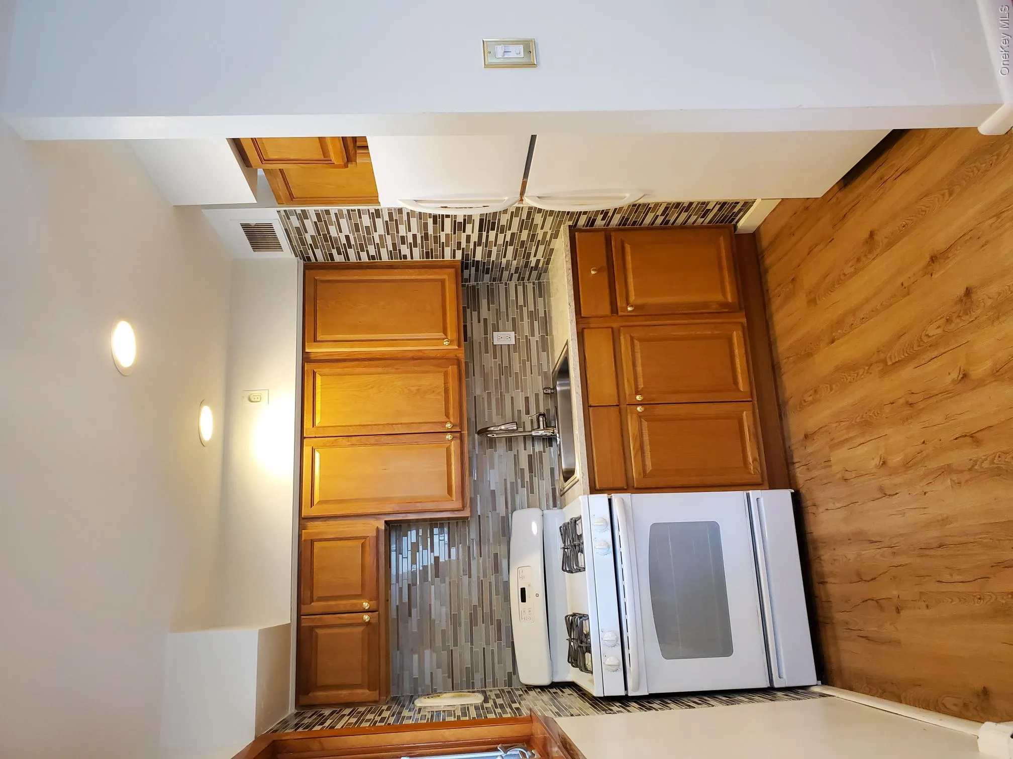 55 Juniper Road, North Hempstead, NY, 1 Bedroom Bedrooms, 4 Rooms Rooms,1 BathroomBathrooms,Residential Lease,For Rent,Juniper,0,987016 55 Juniper Road, North Hempstead, NY, 1 Bedroom Bedrooms, 4 Rooms Rooms,1 BathroomBathrooms,Residential Lease,For Rent,Juniper,0,987016