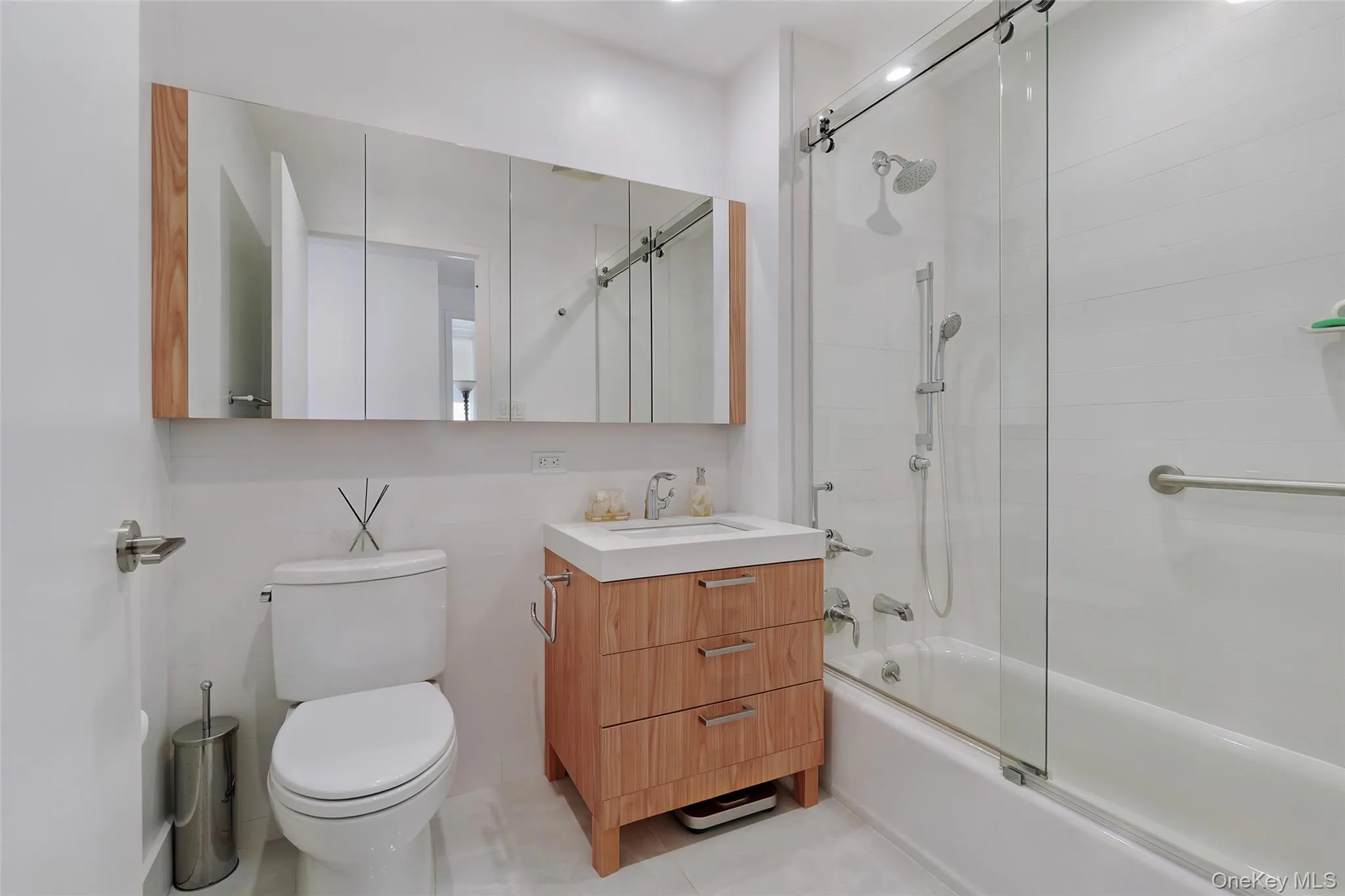 133 Beach 116th Street, New York, NY, 2 Bedrooms Bedrooms, 3 Rooms Rooms,2 BathroomsBathrooms,Residential Sale,For Rent,Beach 116th,0,987027 133 Beach 116th Street, New York, NY, 2 Bedrooms Bedrooms, 3 Rooms Rooms,2 BathroomsBathrooms,Residential Sale,For Rent,Beach 116th,0,987027