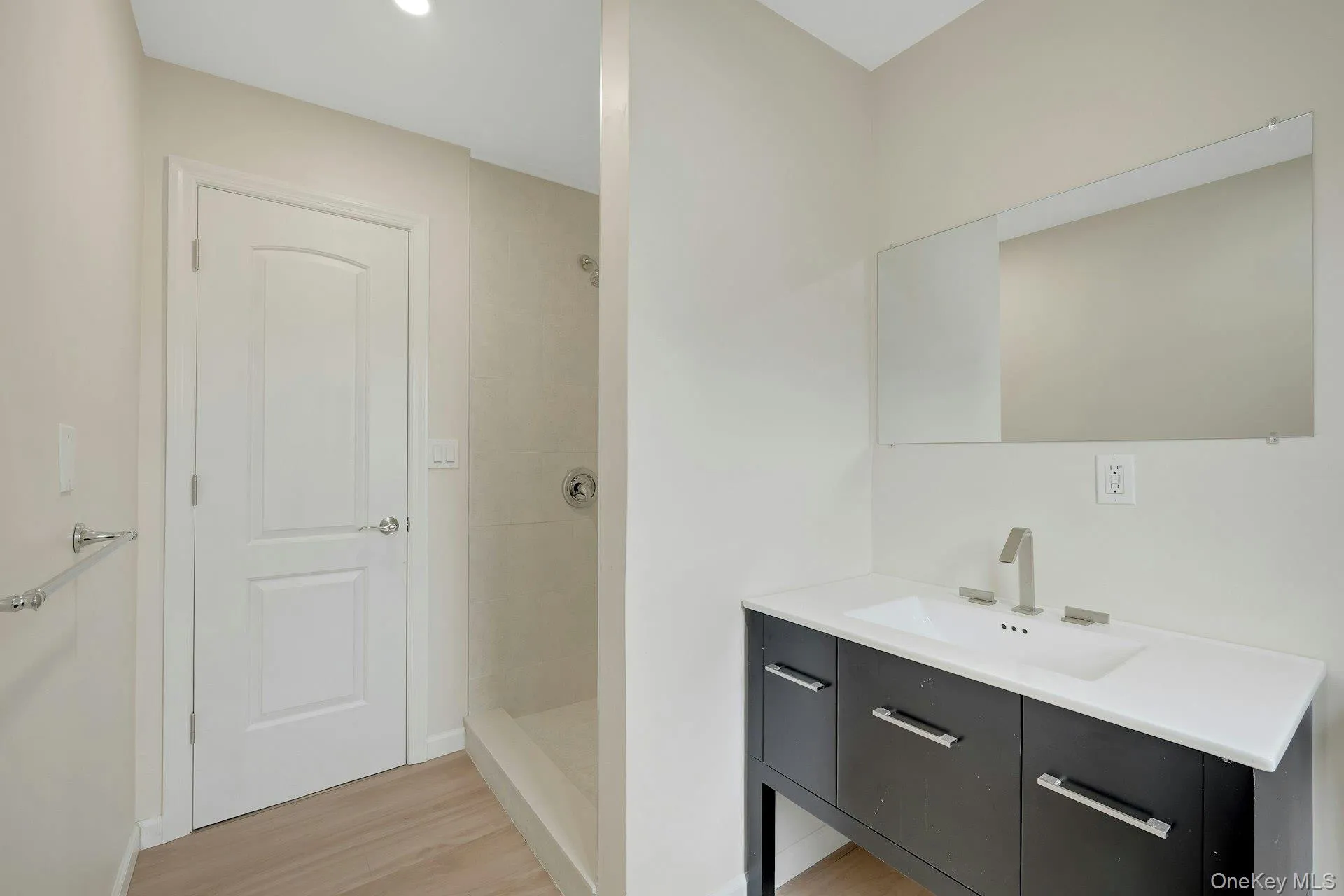 25 Washington Street, Greenburgh, NY, 3 Bedrooms Bedrooms, 6 Rooms Rooms,1 BathroomBathrooms,Residential Lease,For Rent,Washington,0,987059 25 Washington Street, Greenburgh, NY, 3 Bedrooms Bedrooms, 6 Rooms Rooms,1 BathroomBathrooms,Residential Lease,For Rent,Washington,0,987059