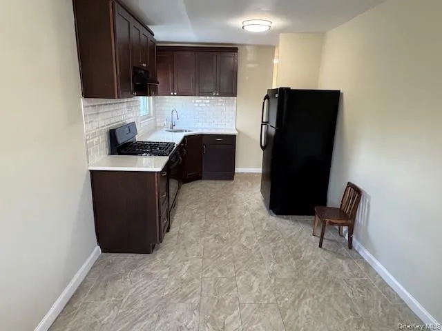 25-56 72 Street, New York, NY, 2 Bedrooms Bedrooms, 5 Rooms Rooms,1 BathroomBathrooms,Residential Lease,For Rent,72,0,987060 25-56 72 Street, New York, NY, 2 Bedrooms Bedrooms, 5 Rooms Rooms,1 BathroomBathrooms,Residential Lease,For Rent,72,0,987060