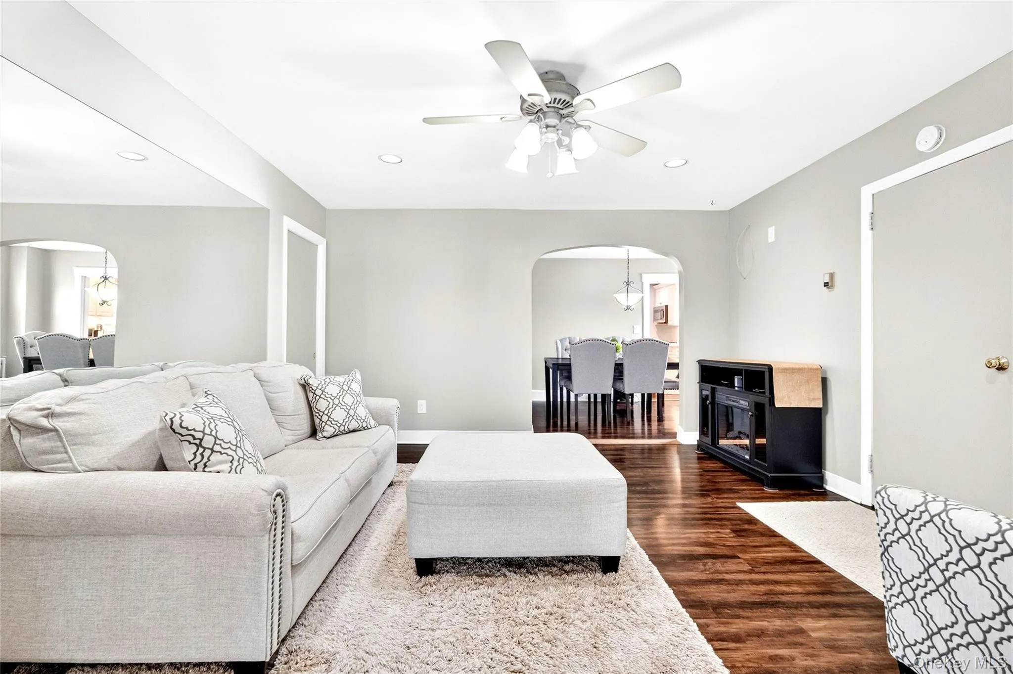 109 Broadway, Haverstraw, NY, 3 Bedrooms Bedrooms, 8 Rooms Rooms,1 BathroomBathrooms,Residential Lease,For Rent,Broadway,0,987066 109 Broadway, Haverstraw, NY, 3 Bedrooms Bedrooms, 8 Rooms Rooms,1 BathroomBathrooms,Residential Lease,For Rent,Broadway,0,987066