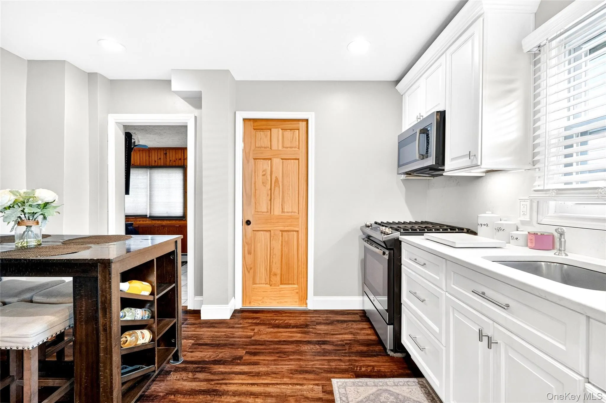 109 Broadway, Haverstraw, NY, 3 Bedrooms Bedrooms, 8 Rooms Rooms,1 BathroomBathrooms,Residential Lease,For Rent,Broadway,0,987066 109 Broadway, Haverstraw, NY, 3 Bedrooms Bedrooms, 8 Rooms Rooms,1 BathroomBathrooms,Residential Lease,For Rent,Broadway,0,987066