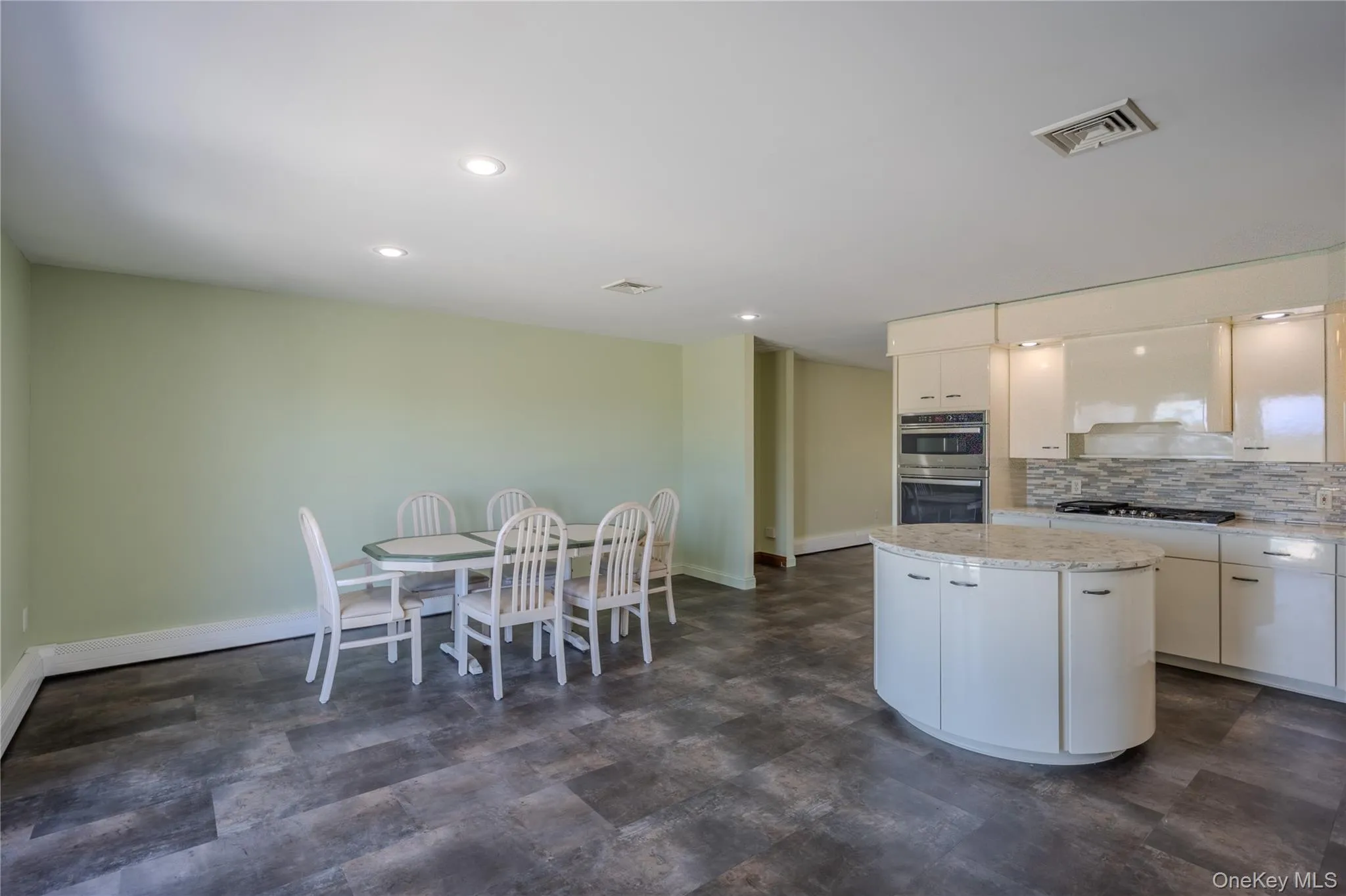 19-21 Lamela Drive, Marlboro, NY, 2 Bedrooms Bedrooms, 5 Rooms Rooms,2 BathroomsBathrooms,Residential Lease,For Rent,Lamela,0,987082 19-21 Lamela Drive, Marlboro, NY, 2 Bedrooms Bedrooms, 5 Rooms Rooms,2 BathroomsBathrooms,Residential Lease,For Rent,Lamela,0,987082