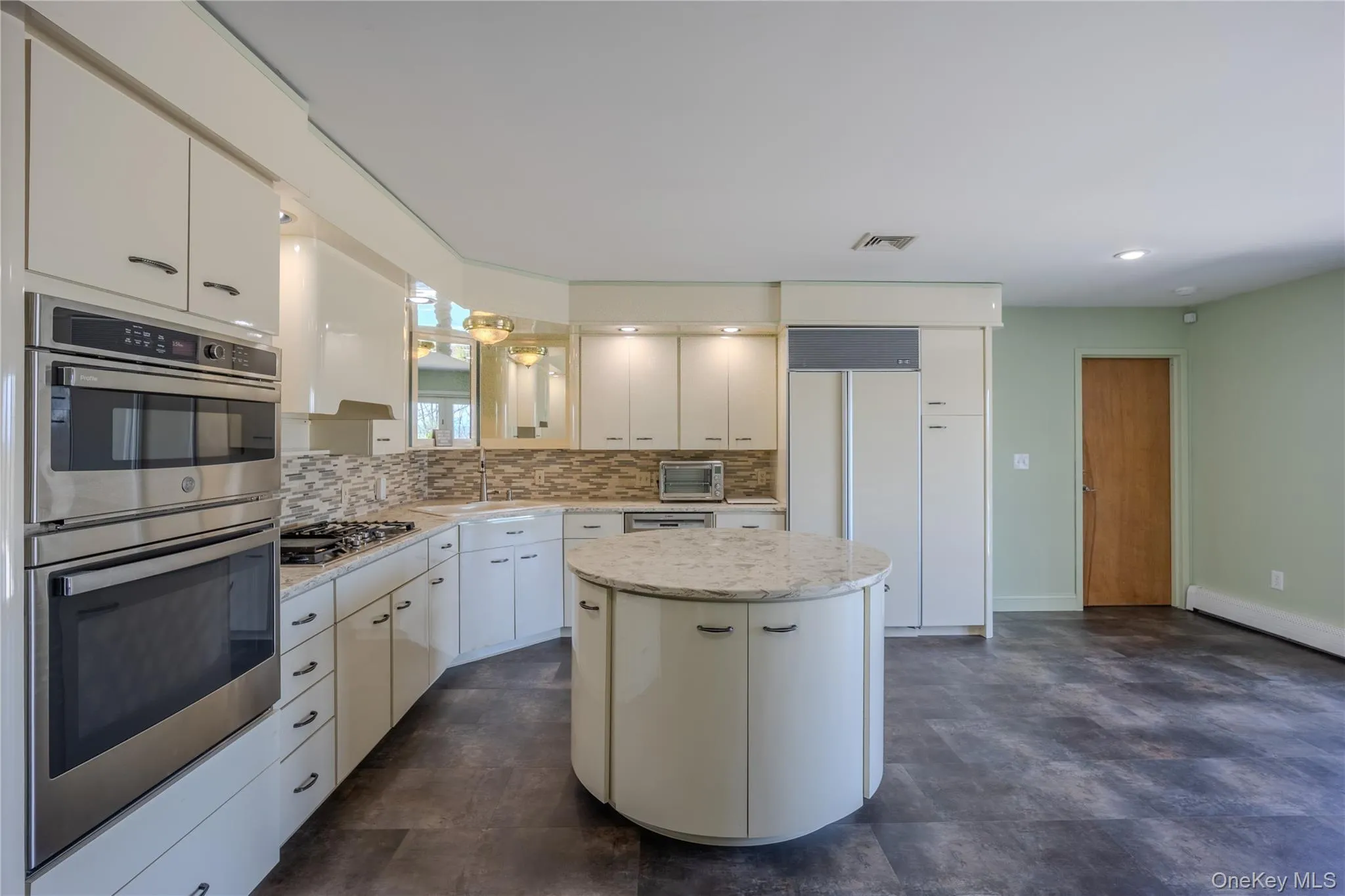 19-21 Lamela Drive, Marlboro, NY, 2 Bedrooms Bedrooms, 5 Rooms Rooms,2 BathroomsBathrooms,Residential Lease,For Rent,Lamela,0,987082 19-21 Lamela Drive, Marlboro, NY, 2 Bedrooms Bedrooms, 5 Rooms Rooms,2 BathroomsBathrooms,Residential Lease,For Rent,Lamela,0,987082