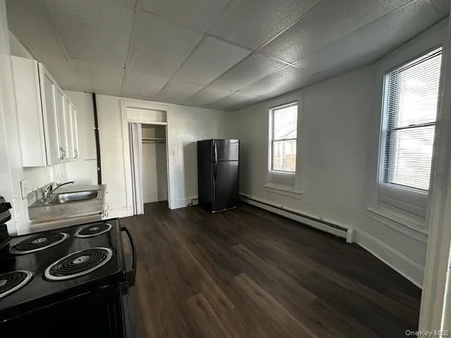 6 Sullivan Avenue, Port Jervis, NY, 1 Bedroom Bedrooms, 2 Rooms Rooms,1 BathroomBathrooms,Residential Lease,For Rent,Sullivan,0,987088 6 Sullivan Avenue, Port Jervis, NY, 1 Bedroom Bedrooms, 2 Rooms Rooms,1 BathroomBathrooms,Residential Lease,For Rent,Sullivan,0,987088