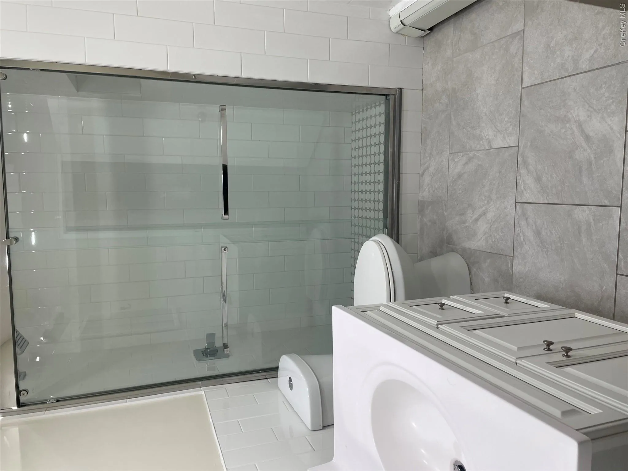 1226 Bergen Avenue, New York, NY, 3 Bedrooms Bedrooms, 6 Rooms Rooms,1 BathroomBathrooms,Residential Lease,For Rent,Bergen,0,987112 1226 Bergen Avenue, New York, NY, 3 Bedrooms Bedrooms, 6 Rooms Rooms,1 BathroomBathrooms,Residential Lease,For Rent,Bergen,0,987112