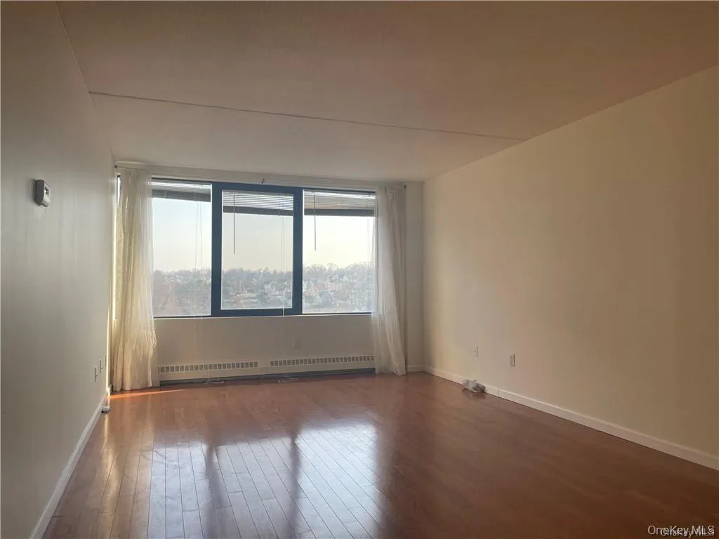 4 Martine Avenue, White Plains, NY, 1 Bedroom Bedrooms, 2 Rooms Rooms,1 BathroomBathrooms,Residential Lease,For Rent,Martine,0,987128 4 Martine Avenue, White Plains, NY, 1 Bedroom Bedrooms, 2 Rooms Rooms,1 BathroomBathrooms,Residential Lease,For Rent,Martine,0,987128