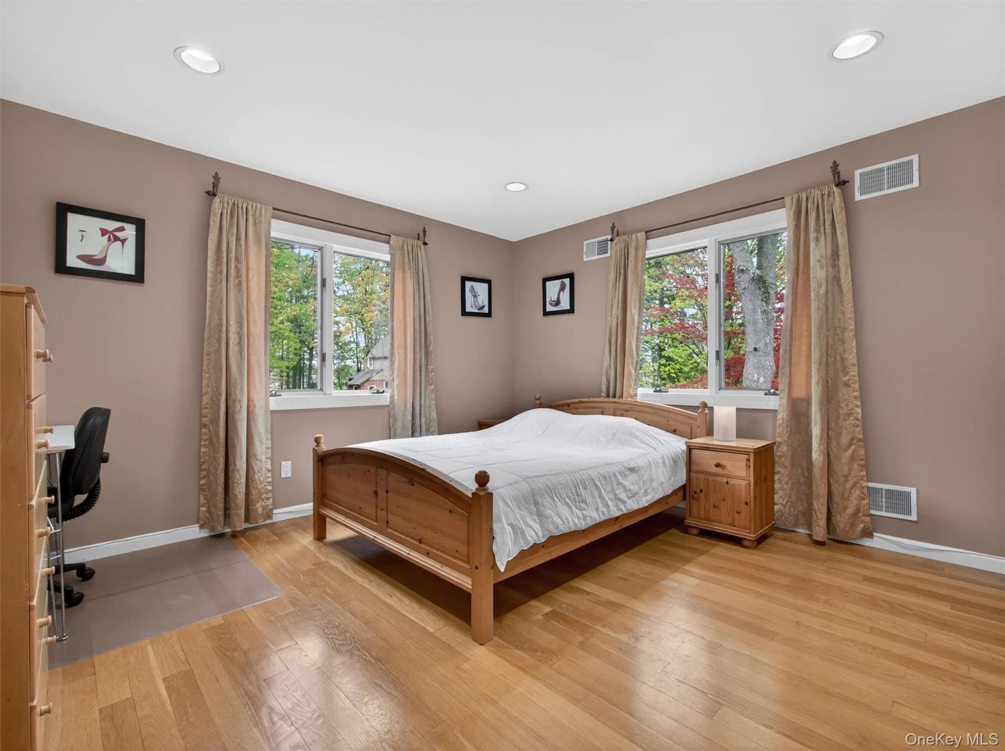 58A New Hempstead Road, Clarkstown, NY, 5 Bedrooms Bedrooms, 7 Rooms Rooms,3 BathroomsBathrooms,Residential,For Rent,New Hempstead,0,987134 58A New Hempstead Road, Clarkstown, NY, 5 Bedrooms Bedrooms, 7 Rooms Rooms,3 BathroomsBathrooms,Residential,For Rent,New Hempstead,0,987134