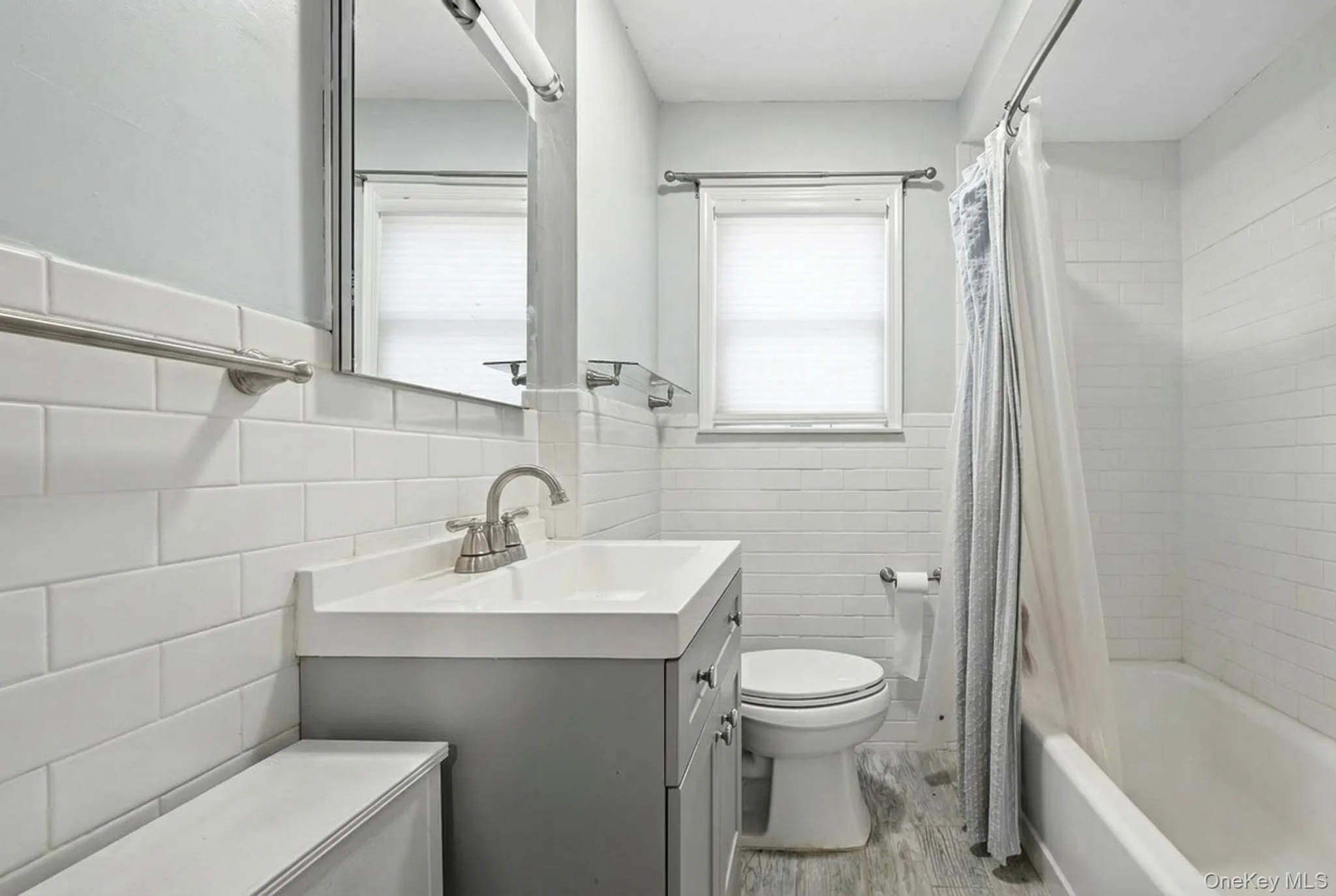 6 Willow Road, North Hempstead, NY, 3 Bedrooms Bedrooms, 8 Rooms Rooms,2 BathroomsBathrooms,Residential,For Rent,Willow,0,KEY987144 6 Willow Road, North Hempstead, NY, 3 Bedrooms Bedrooms, 8 Rooms Rooms,2 BathroomsBathrooms,Residential,For Rent,Willow,0,KEY987144