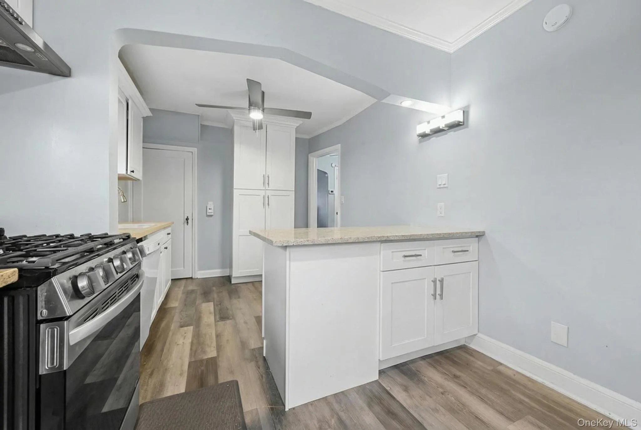 6 Willow Road, North Hempstead, NY, 3 Bedrooms Bedrooms, 8 Rooms Rooms,2 BathroomsBathrooms,Residential,For Rent,Willow,0,KEY987144 6 Willow Road, North Hempstead, NY, 3 Bedrooms Bedrooms, 8 Rooms Rooms,2 BathroomsBathrooms,Residential,For Rent,Willow,0,KEY987144