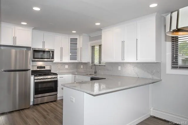 26 Perry Boulevard, Babylon, NY, 1 Bedroom Bedrooms, 3 Rooms Rooms,1 BathroomBathrooms,Residential Lease,For Rent,Perry,0,987152 26 Perry Boulevard, Babylon, NY, 1 Bedroom Bedrooms, 3 Rooms Rooms,1 BathroomBathrooms,Residential Lease,For Rent,Perry,0,987152