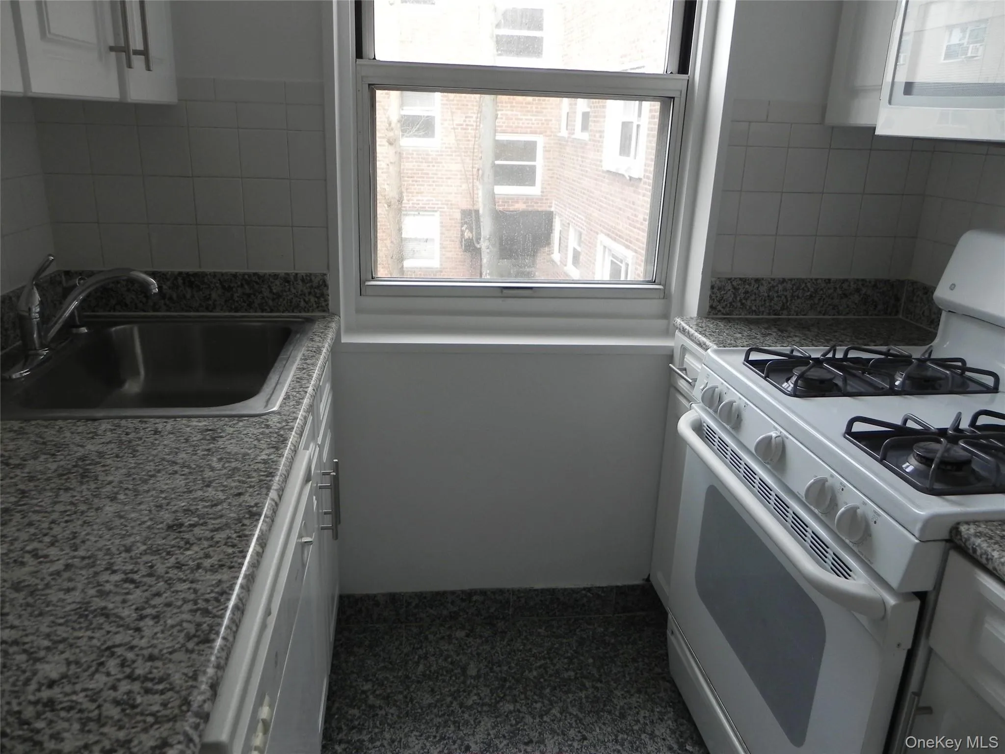 11 Schenck Avenue, North Hempstead, NY, 1 Bedroom Bedrooms, 3 Rooms Rooms,1 BathroomBathrooms,Residential Lease,For Rent,Schenck,0,987157 11 Schenck Avenue, North Hempstead, NY, 1 Bedroom Bedrooms, 3 Rooms Rooms,1 BathroomBathrooms,Residential Lease,For Rent,Schenck,0,987157