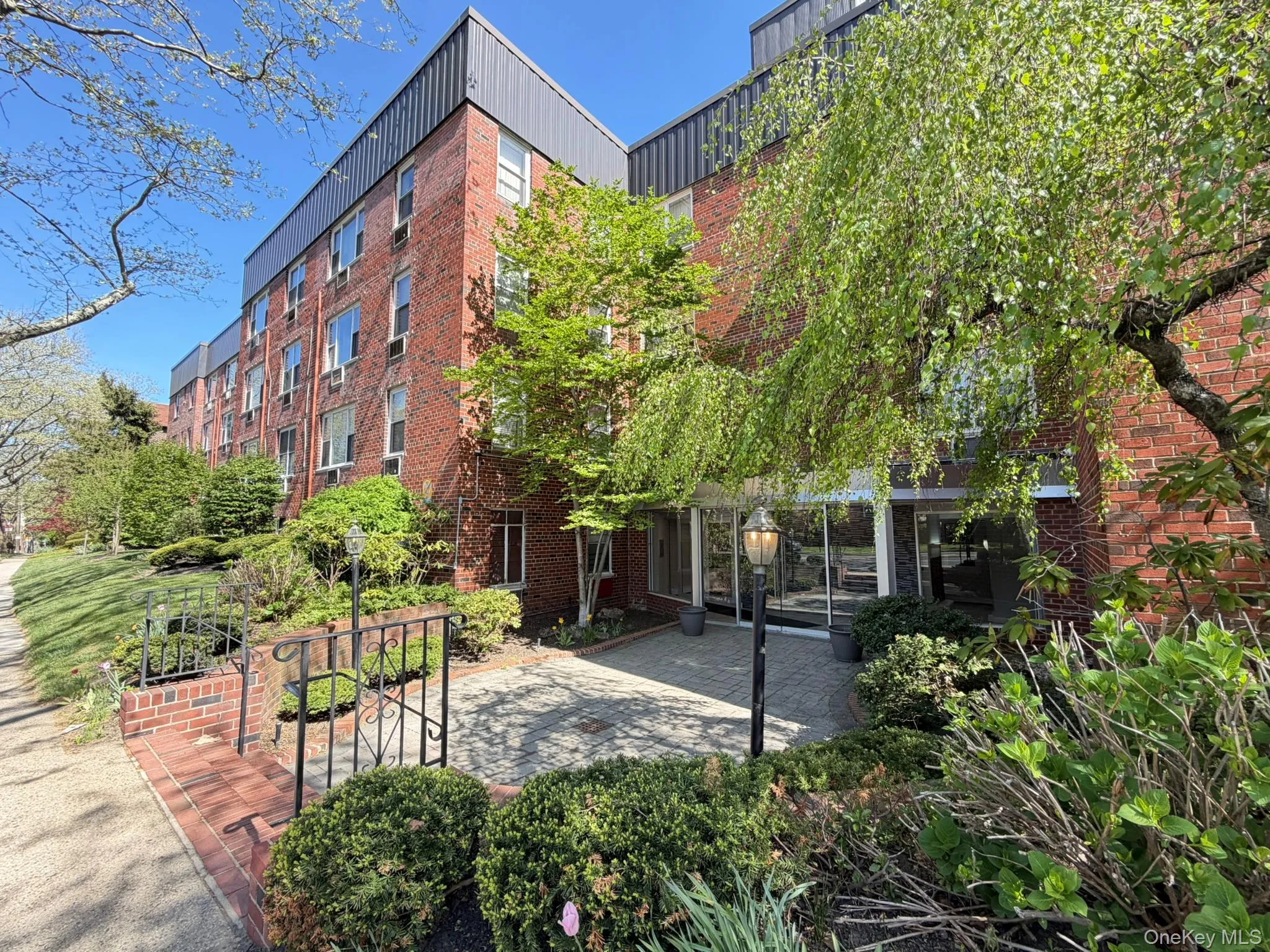 185 Middle Neck Road, North Hempstead, NY, 1 Bedroom Bedrooms, 5 Rooms Rooms,1 BathroomBathrooms,Residential,For Rent,Middle Neck,0,987181 185 Middle Neck Road, North Hempstead, NY, 1 Bedroom Bedrooms, 5 Rooms Rooms,1 BathroomBathrooms,Residential,For Rent,Middle Neck,0,987181
