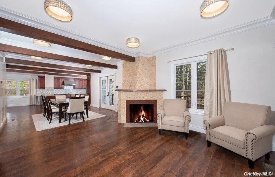 Addl sitting off Dining Room with fireplace Addl sitting off Dining Room with fireplace