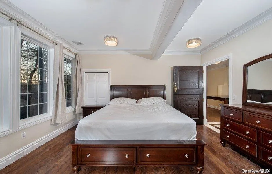En Suite One - ground level with separate entry En Suite One - ground level with separate entry