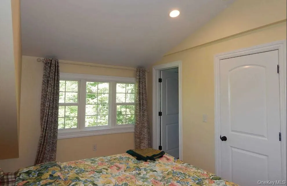 9 Tower Hill Road, Brookhaven, NY, 6 Bedrooms Bedrooms, 15 Rooms Rooms,6 BathroomsBathrooms,Residential Sale,For Rent,Tower Hill,0,987191 9 Tower Hill Road, Brookhaven, NY, 6 Bedrooms Bedrooms, 15 Rooms Rooms,6 BathroomsBathrooms,Residential Sale,For Rent,Tower Hill,0,987191