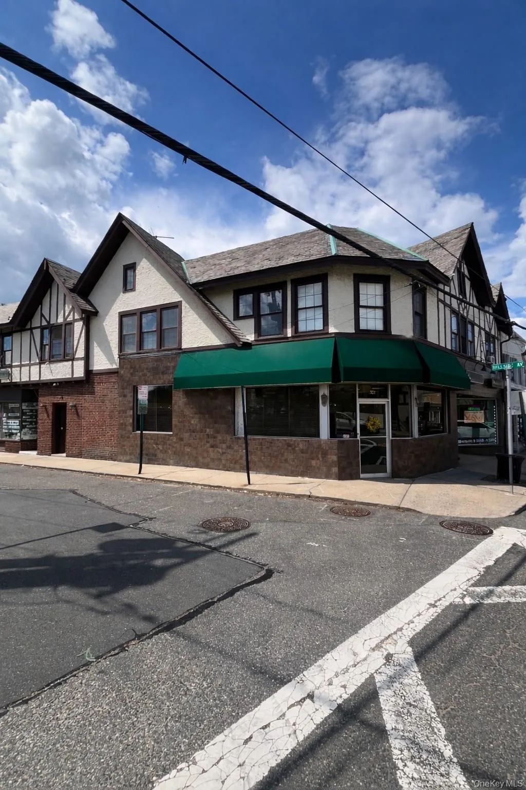 3 Hillside Avenue, North Hempstead, NY, 1 Bedroom Bedrooms, 4 Rooms Rooms,1 BathroomBathrooms,Residential Lease,For Rent,Hillside,0,987205 3 Hillside Avenue, North Hempstead, NY, 1 Bedroom Bedrooms, 4 Rooms Rooms,1 BathroomBathrooms,Residential Lease,For Rent,Hillside,0,987205