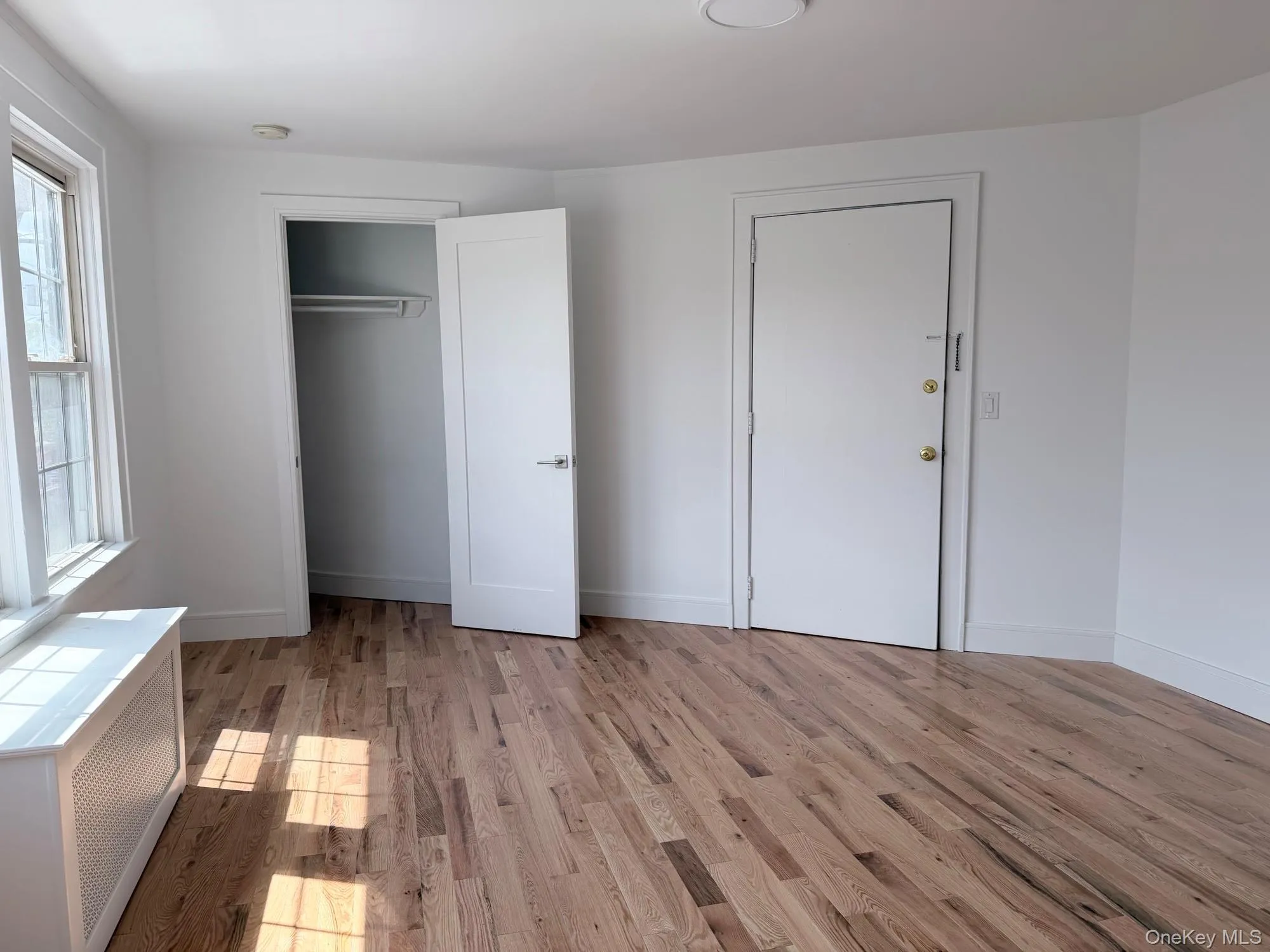 3 Hillside Avenue, North Hempstead, NY, 1 Bedroom Bedrooms, 4 Rooms Rooms,1 BathroomBathrooms,Residential Lease,For Rent,Hillside,0,987205 3 Hillside Avenue, North Hempstead, NY, 1 Bedroom Bedrooms, 4 Rooms Rooms,1 BathroomBathrooms,Residential Lease,For Rent,Hillside,0,987205