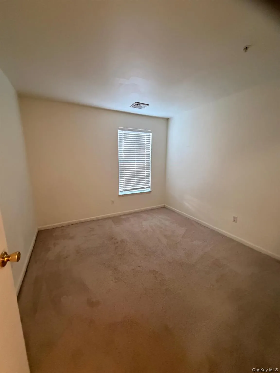 139 Ruth Court, Middletown, NY, 2 Bedrooms Bedrooms, 6 Rooms Rooms,2 BathroomsBathrooms,Residential Lease,For Rent,Ruth,0,987209 139 Ruth Court, Middletown, NY, 2 Bedrooms Bedrooms, 6 Rooms Rooms,2 BathroomsBathrooms,Residential Lease,For Rent,Ruth,0,987209