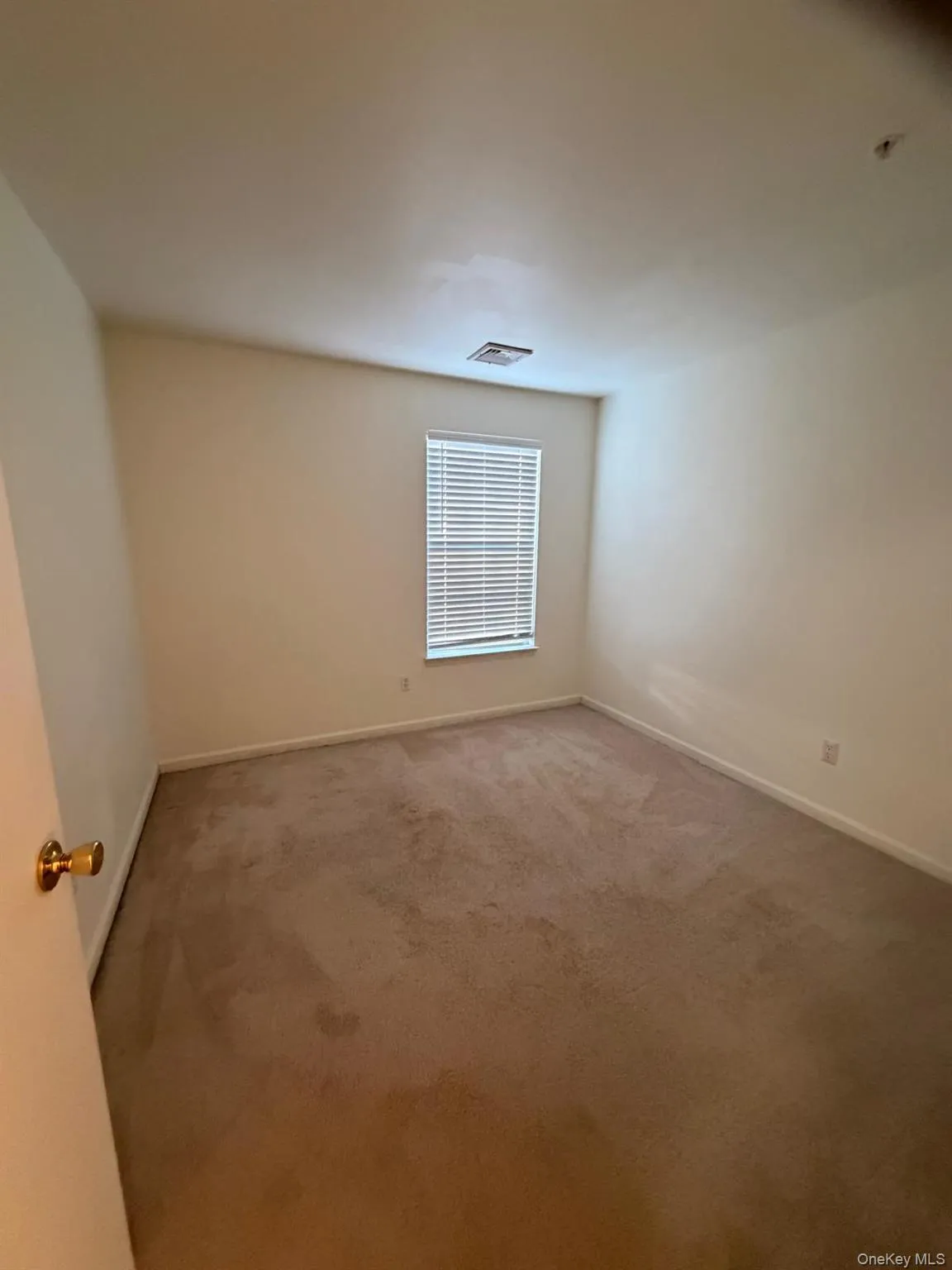 139 Ruth Court, Middletown, NY, 2 Bedrooms Bedrooms, 6 Rooms Rooms,2 BathroomsBathrooms,Residential Lease,For Rent,Ruth,0,987209 139 Ruth Court, Middletown, NY, 2 Bedrooms Bedrooms, 6 Rooms Rooms,2 BathroomsBathrooms,Residential Lease,For Rent,Ruth,0,987209