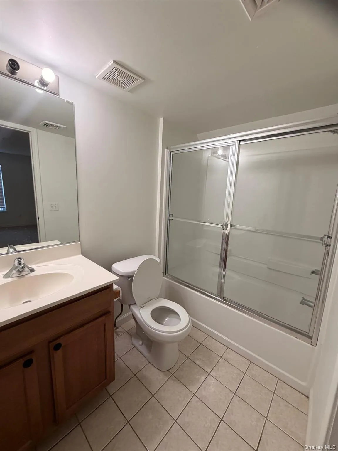 139 Ruth Court, Middletown, NY, 2 Bedrooms Bedrooms, 6 Rooms Rooms,2 BathroomsBathrooms,Residential Lease,For Rent,Ruth,0,987209 139 Ruth Court, Middletown, NY, 2 Bedrooms Bedrooms, 6 Rooms Rooms,2 BathroomsBathrooms,Residential Lease,For Rent,Ruth,0,987209