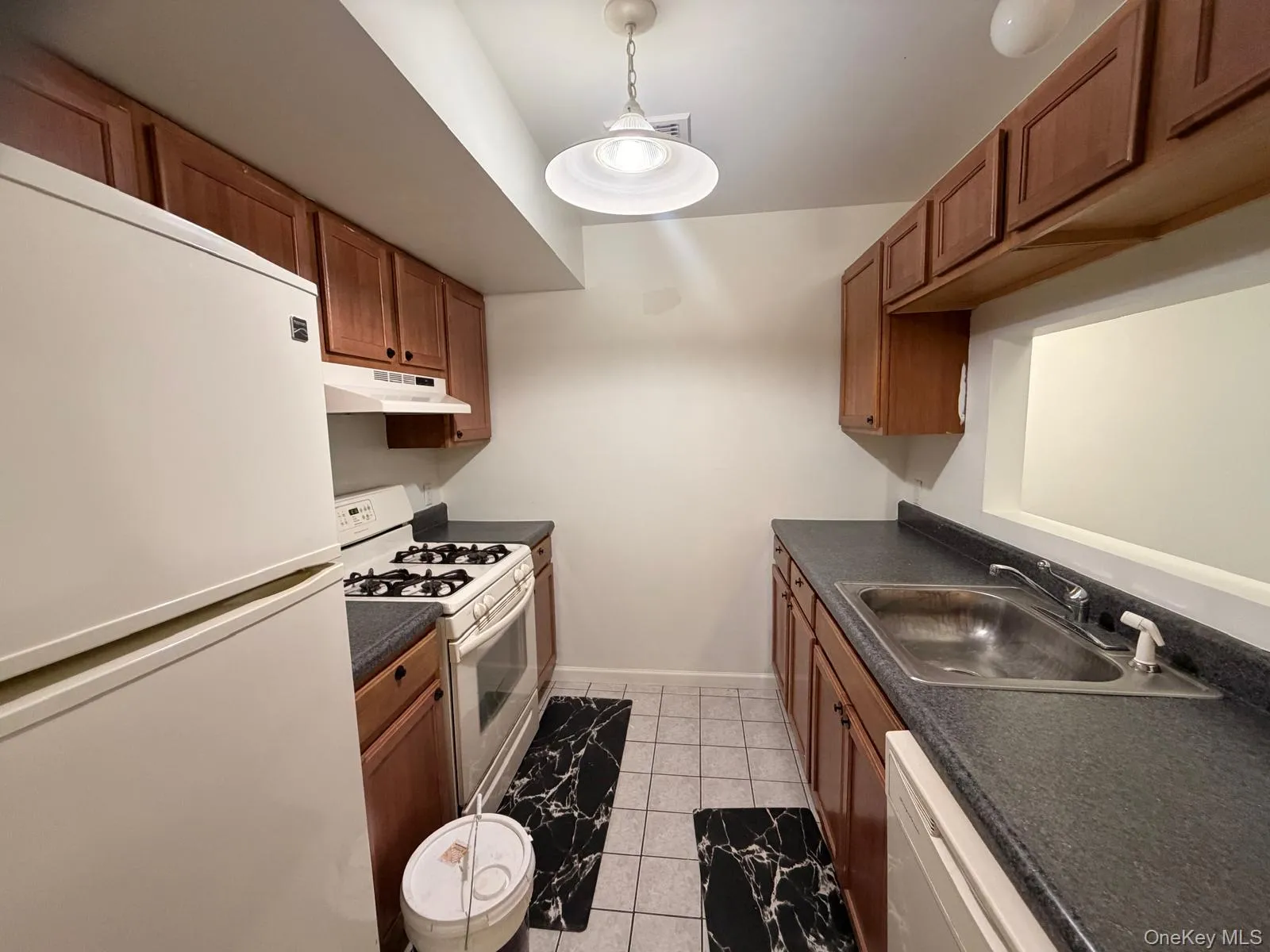 139 Ruth Court, Middletown, NY, 2 Bedrooms Bedrooms, 6 Rooms Rooms,2 BathroomsBathrooms,Residential Lease,For Rent,Ruth,0,987209 139 Ruth Court, Middletown, NY, 2 Bedrooms Bedrooms, 6 Rooms Rooms,2 BathroomsBathrooms,Residential Lease,For Rent,Ruth,0,987209