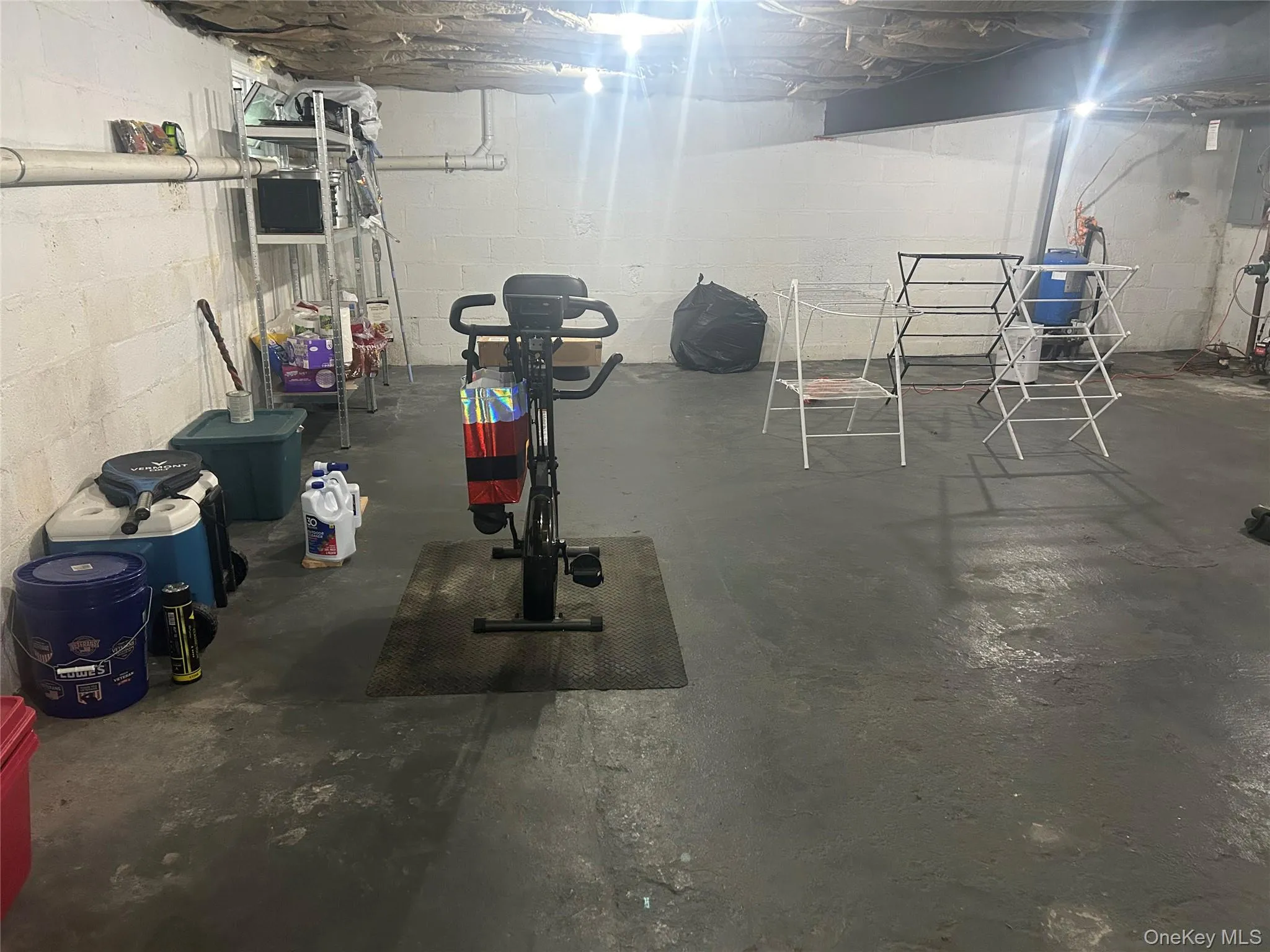 Full unfinished basement.. Full unfinished basement..