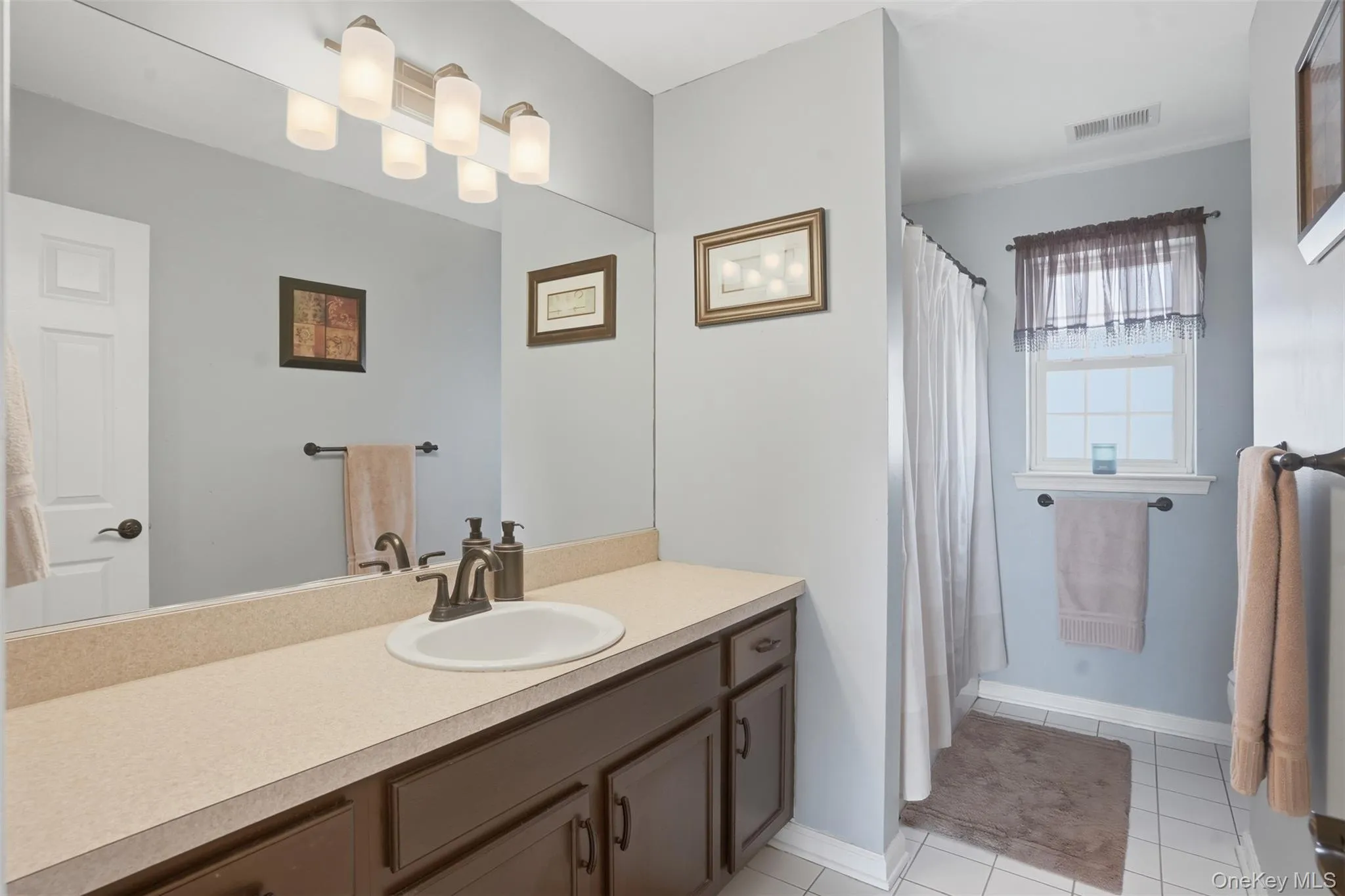 Second floor full bath Second floor full bath
