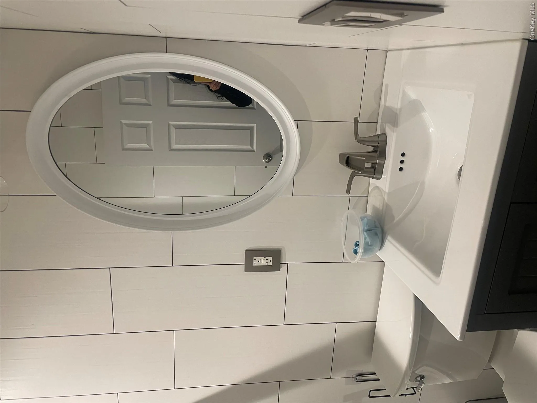 1720 Menahan Street, New York, NY, 3 Bedrooms Bedrooms, 5 Rooms Rooms,1 BathroomBathrooms,Residential Lease,For Rent,Menahan,0,987236 1720 Menahan Street, New York, NY, 3 Bedrooms Bedrooms, 5 Rooms Rooms,1 BathroomBathrooms,Residential Lease,For Rent,Menahan,0,987236