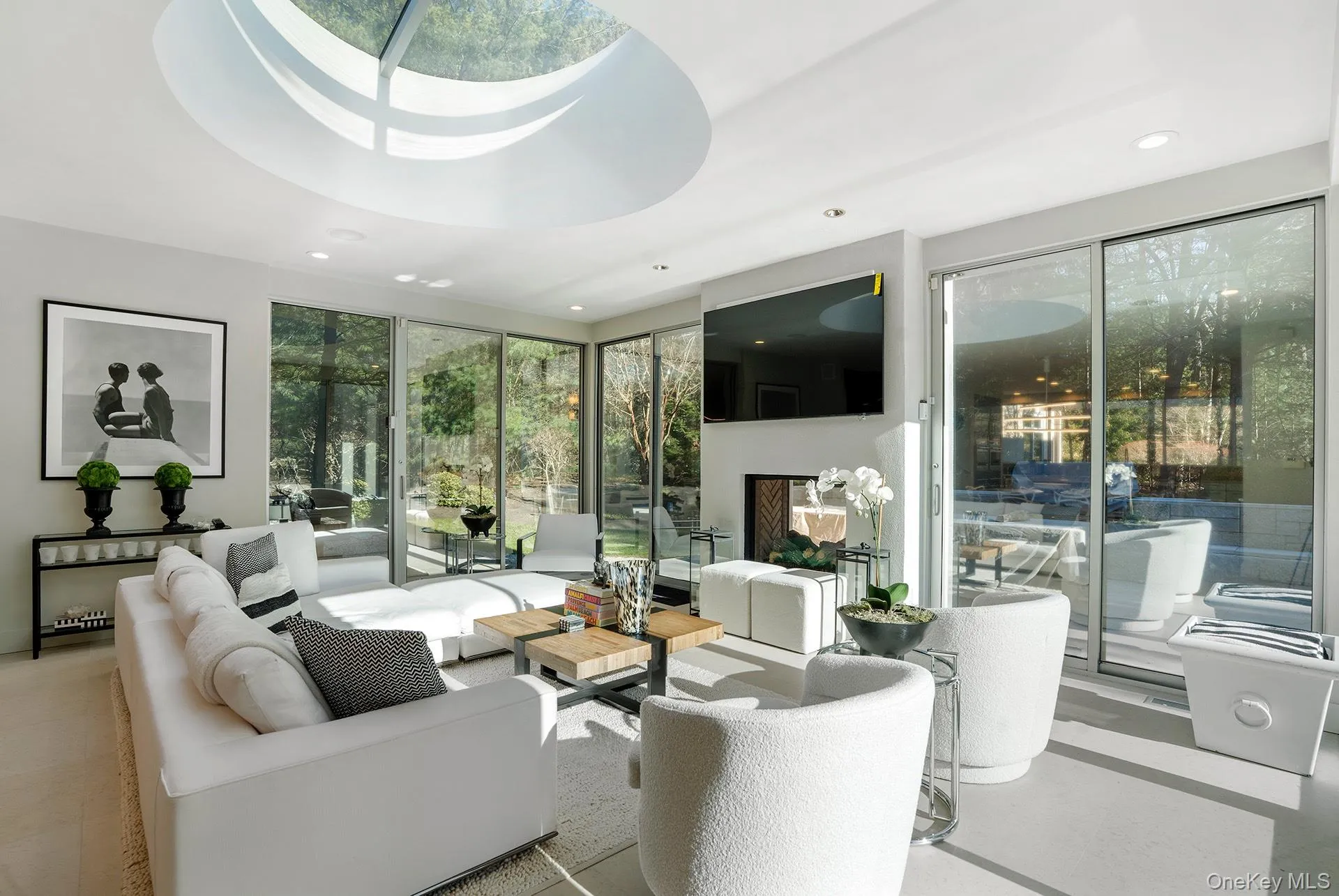 7 Rolling Wood Lane, East Hampton, NY, 6 Bedrooms Bedrooms, 14 Rooms Rooms,6 BathroomsBathrooms,Residential Lease,For Rent,Rolling Wood,0,987239 7 Rolling Wood Lane, East Hampton, NY, 6 Bedrooms Bedrooms, 14 Rooms Rooms,6 BathroomsBathrooms,Residential Lease,For Rent,Rolling Wood,0,987239