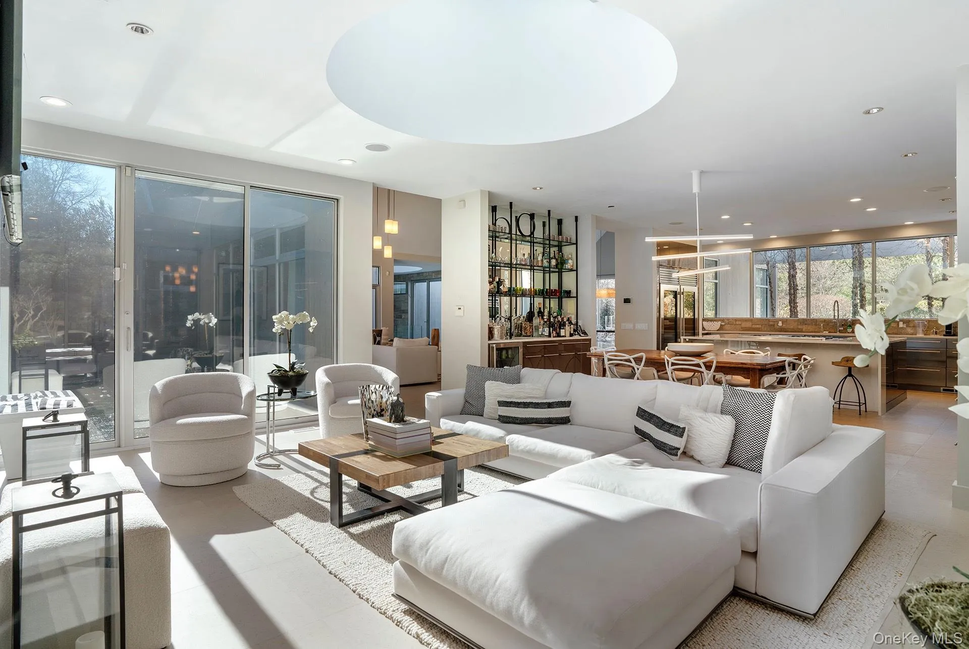 7 Rolling Wood Lane, East Hampton, NY, 6 Bedrooms Bedrooms, 14 Rooms Rooms,6 BathroomsBathrooms,Residential Lease,For Rent,Rolling Wood,0,987239 7 Rolling Wood Lane, East Hampton, NY, 6 Bedrooms Bedrooms, 14 Rooms Rooms,6 BathroomsBathrooms,Residential Lease,For Rent,Rolling Wood,0,987239