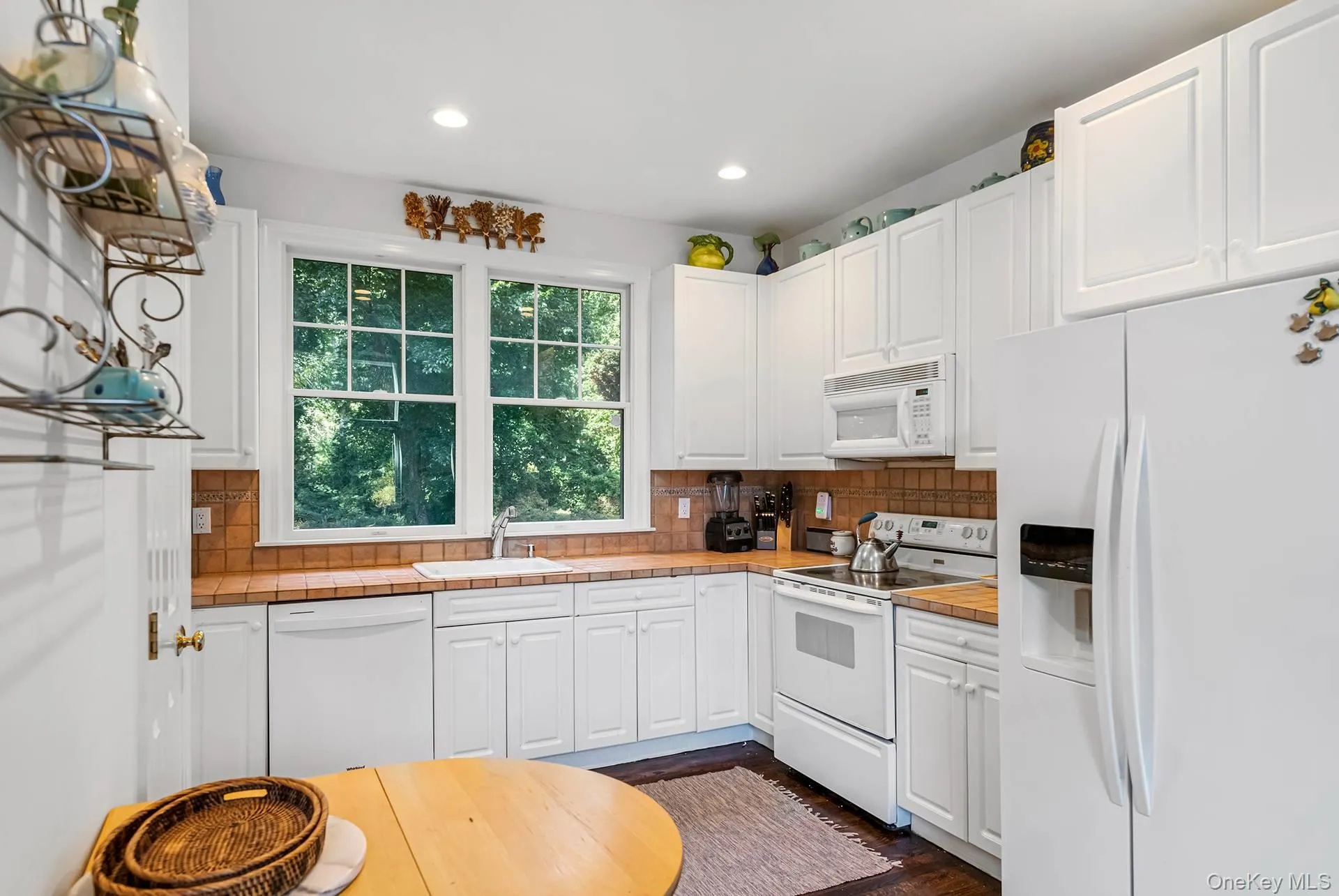 20 Cutter Court, East Hampton, NY, 4 Bedrooms Bedrooms, 8 Rooms Rooms,3 BathroomsBathrooms,Residential Lease,For Rent,Cutter,0,987248 20 Cutter Court, East Hampton, NY, 4 Bedrooms Bedrooms, 8 Rooms Rooms,3 BathroomsBathrooms,Residential Lease,For Rent,Cutter,0,987248