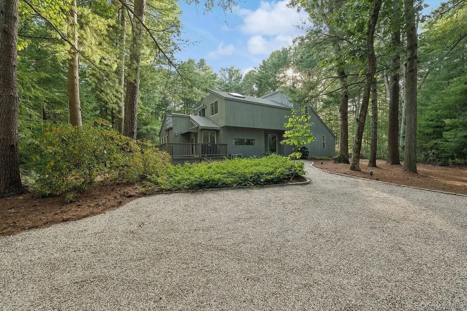 33 Oak Hill Lane, East Hampton, NY, 4 Bedrooms Bedrooms, 8 Rooms Rooms,3 BathroomsBathrooms,Residential Lease,For Rent,Oak Hill,0,987259 33 Oak Hill Lane, East Hampton, NY, 4 Bedrooms Bedrooms, 8 Rooms Rooms,3 BathroomsBathrooms,Residential Lease,For Rent,Oak Hill,0,987259