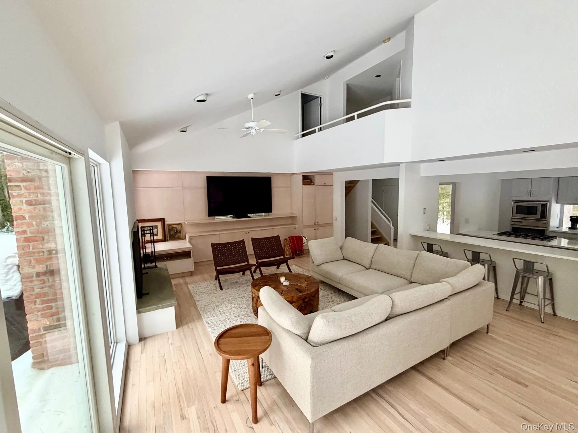 33 Oak Hill Lane, East Hampton, NY, 4 Bedrooms Bedrooms, 8 Rooms Rooms,3 BathroomsBathrooms,Residential Lease,For Rent,Oak Hill,0,987259 33 Oak Hill Lane, East Hampton, NY, 4 Bedrooms Bedrooms, 8 Rooms Rooms,3 BathroomsBathrooms,Residential Lease,For Rent,Oak Hill,0,987259