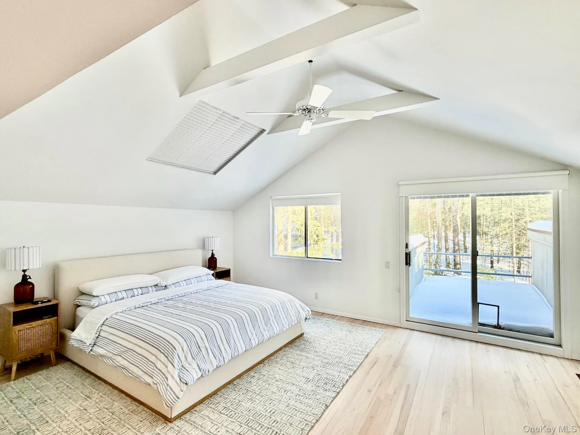 33 Oak Hill Lane, East Hampton, NY, 4 Bedrooms Bedrooms, 8 Rooms Rooms,3 BathroomsBathrooms,Residential Lease,For Rent,Oak Hill,0,987259 33 Oak Hill Lane, East Hampton, NY, 4 Bedrooms Bedrooms, 8 Rooms Rooms,3 BathroomsBathrooms,Residential Lease,For Rent,Oak Hill,0,987259