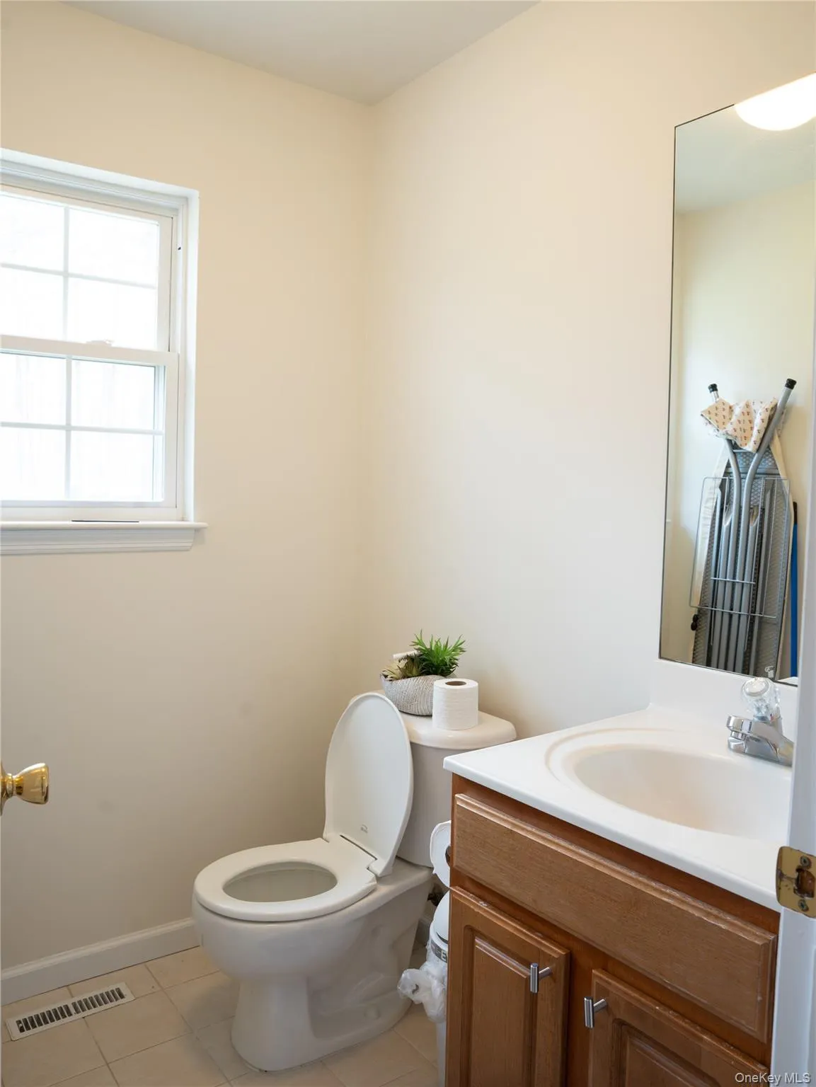 49 S Cozine Road, Brookhaven, NY, 4 Bedrooms Bedrooms, 8 Rooms Rooms,2 BathroomsBathrooms,Residential,For Rent,S Cozine,0,987270 49 S Cozine Road, Brookhaven, NY, 4 Bedrooms Bedrooms, 8 Rooms Rooms,2 BathroomsBathrooms,Residential,For Rent,S Cozine,0,987270