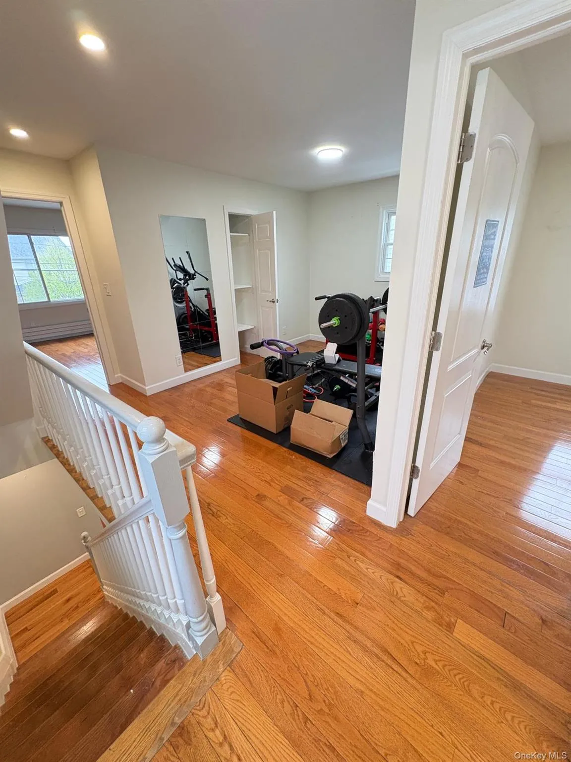 Landing to 2nd floor Landing to 2nd floor