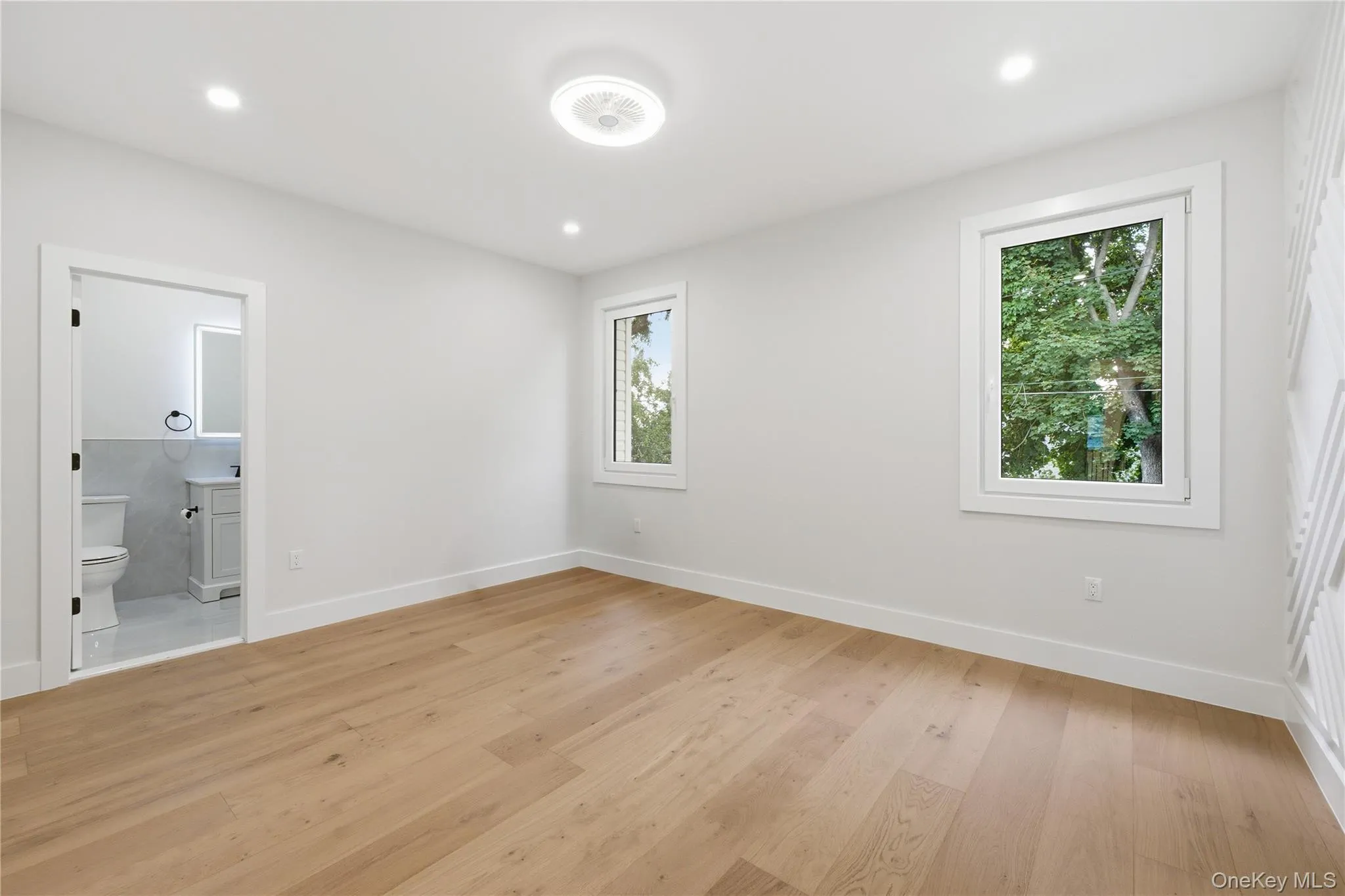 2nd floor bedroom with beautiful full bath! 2nd floor bedroom with beautiful full bath!