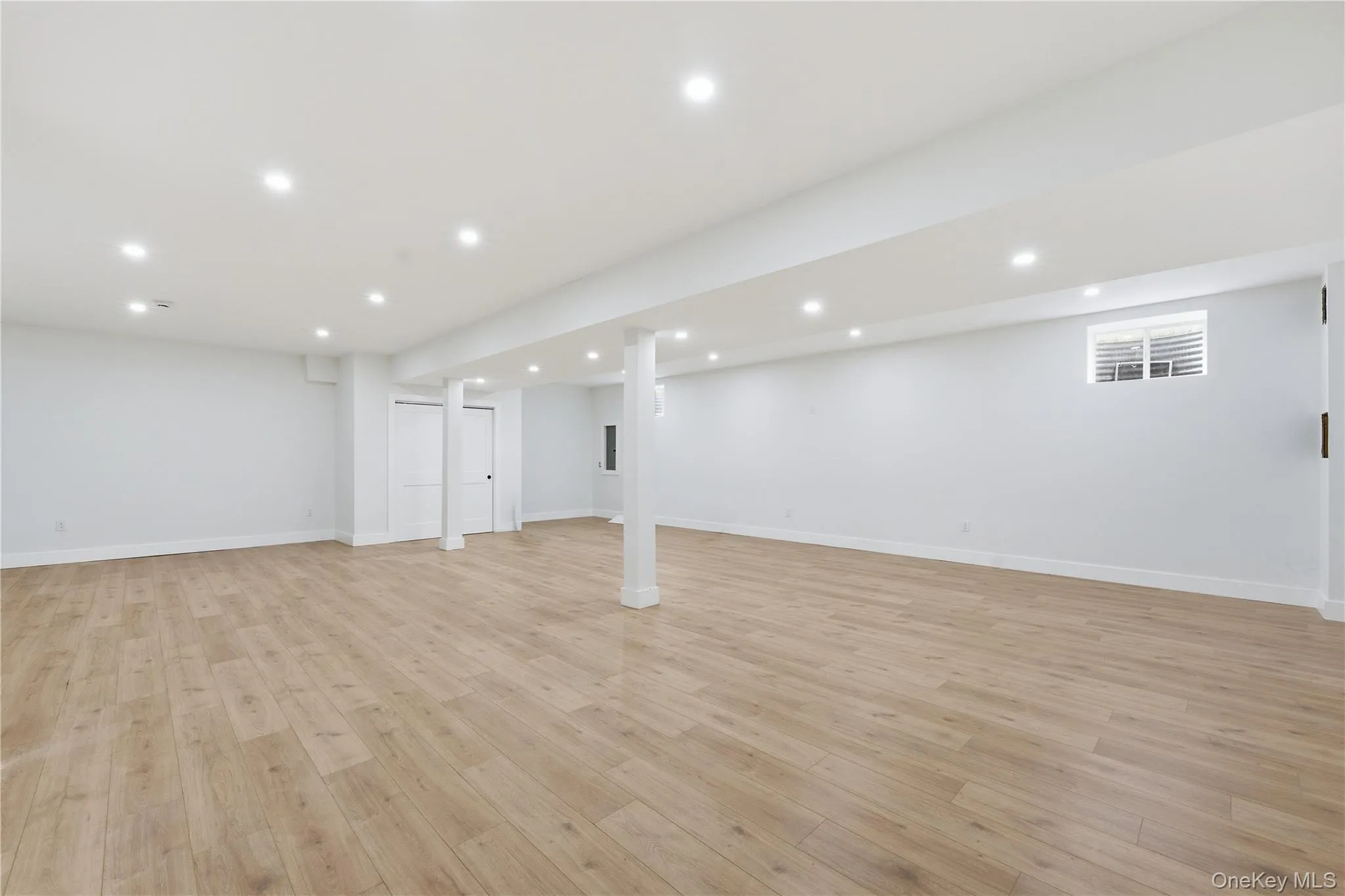 Big fully finished basement with OSE and natural light Big fully finished basement with OSE and natural light