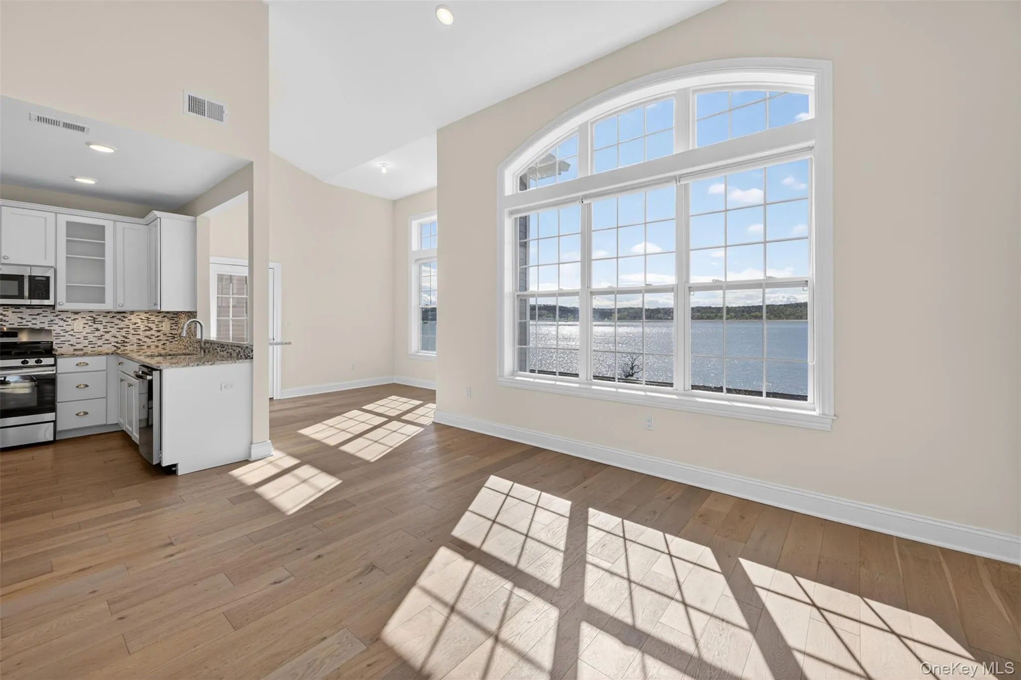 402 Sacandaga Loop, Fishkill, NY, 2 Bedrooms Bedrooms, 9 Rooms Rooms,2 BathroomsBathrooms,Residential Lease,For Rent,Sacandaga,0,987300 402 Sacandaga Loop, Fishkill, NY, 2 Bedrooms Bedrooms, 9 Rooms Rooms,2 BathroomsBathrooms,Residential Lease,For Rent,Sacandaga,0,987300