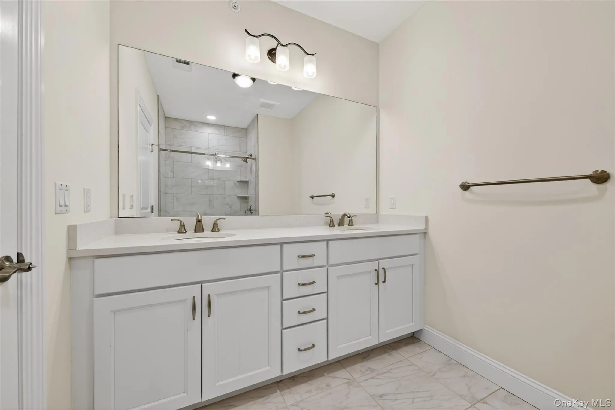 402 Sacandaga Loop, Fishkill, NY, 2 Bedrooms Bedrooms, 9 Rooms Rooms,2 BathroomsBathrooms,Residential Lease,For Rent,Sacandaga,0,987300 402 Sacandaga Loop, Fishkill, NY, 2 Bedrooms Bedrooms, 9 Rooms Rooms,2 BathroomsBathrooms,Residential Lease,For Rent,Sacandaga,0,987300