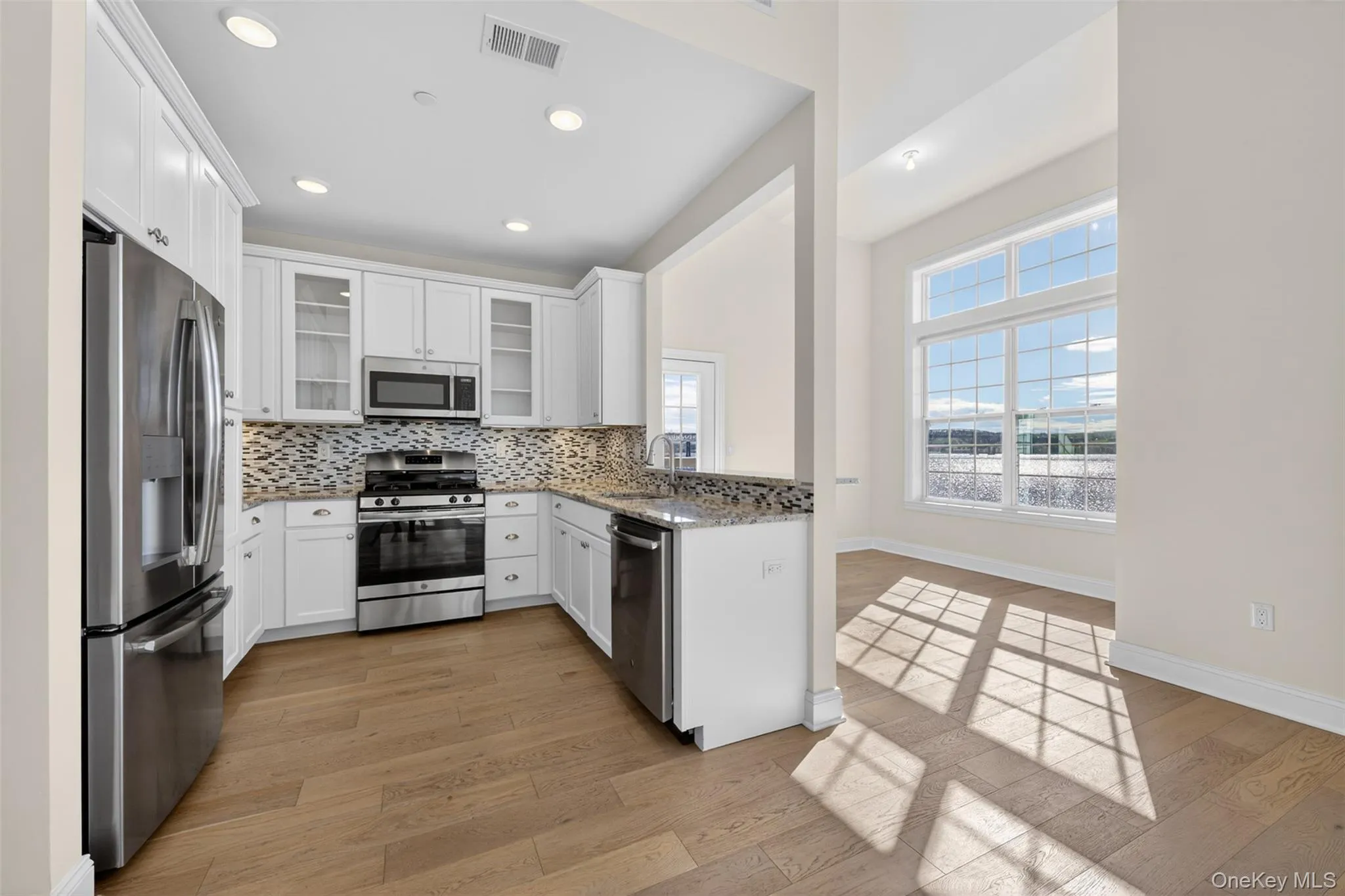 402 Sacandaga Loop, Fishkill, NY, 2 Bedrooms Bedrooms, 9 Rooms Rooms,2 BathroomsBathrooms,Residential Lease,For Rent,Sacandaga,0,987300 402 Sacandaga Loop, Fishkill, NY, 2 Bedrooms Bedrooms, 9 Rooms Rooms,2 BathroomsBathrooms,Residential Lease,For Rent,Sacandaga,0,987300