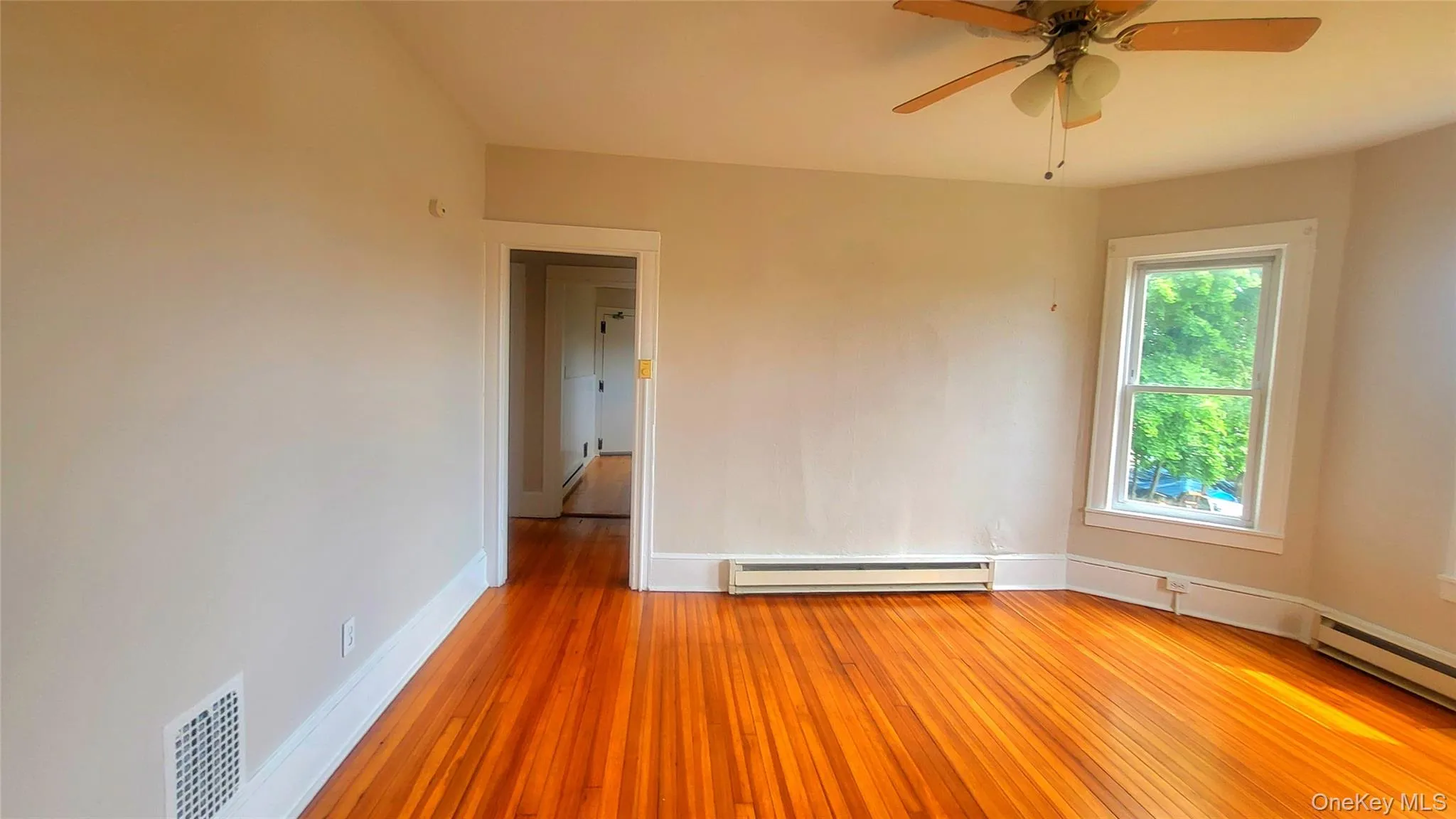 37 ROOSEVELT Avenue, Poughkeepsie, NY, 3 Bedrooms Bedrooms, 5 Rooms Rooms,1 BathroomBathrooms,Residential Lease,For Rent,ROOSEVELT,0,987302 37 ROOSEVELT Avenue, Poughkeepsie, NY, 3 Bedrooms Bedrooms, 5 Rooms Rooms,1 BathroomBathrooms,Residential Lease,For Rent,ROOSEVELT,0,987302